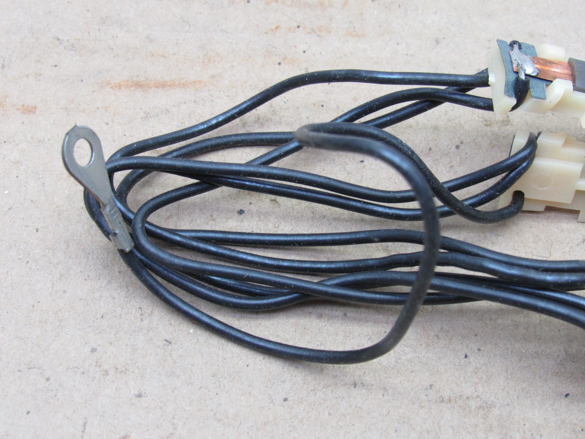 Horn Switch# 3620872 - 3-Spoke - A - B - C - Body - 1971-72 - NOS - SHIPS FREE TO LOWER 48 - Image 5