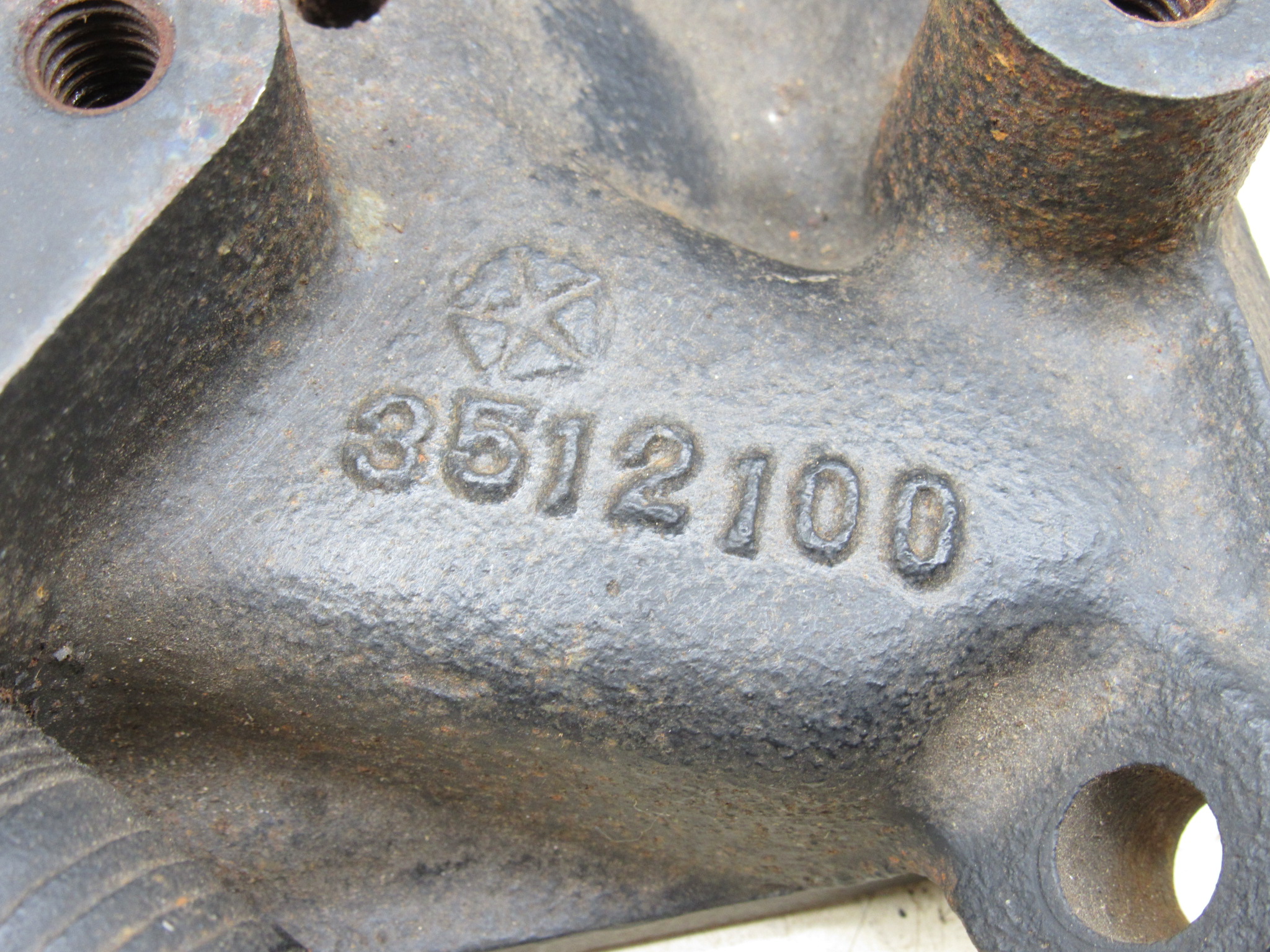 Intake Manifold - Casting# 3512100 - Date 8-7-70 - A - B - E - Body - 340 4 BBL - 1971 - USED - SHIPS FREE TO LOWER 48 - Image 12