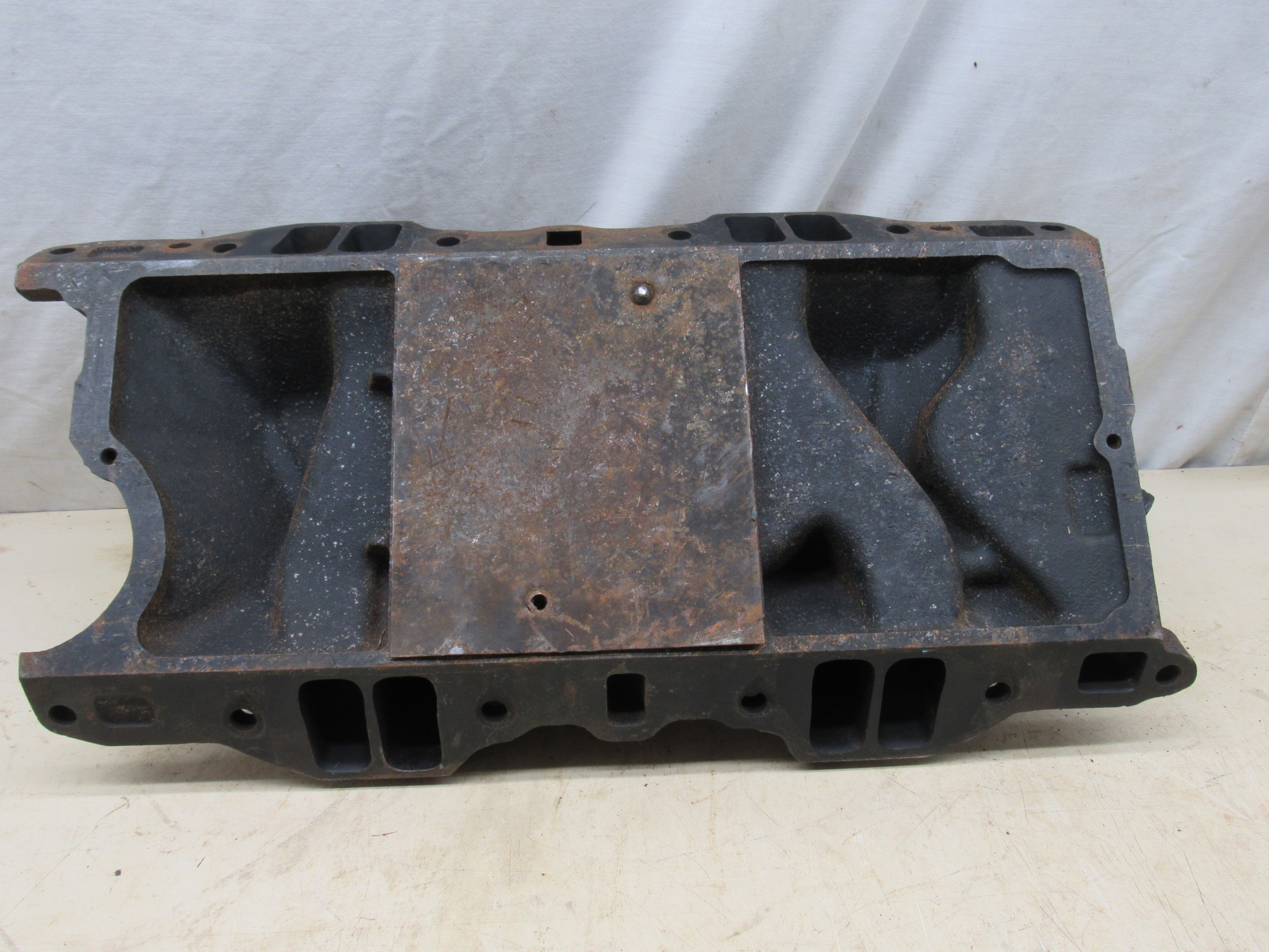 Intake Manifold - Casting# 3512100 - Date 8-7-70 - A - B - E - Body - 340 4 BBL - 1971 - USED - SHIPS FREE TO LOWER 48 - Image 8