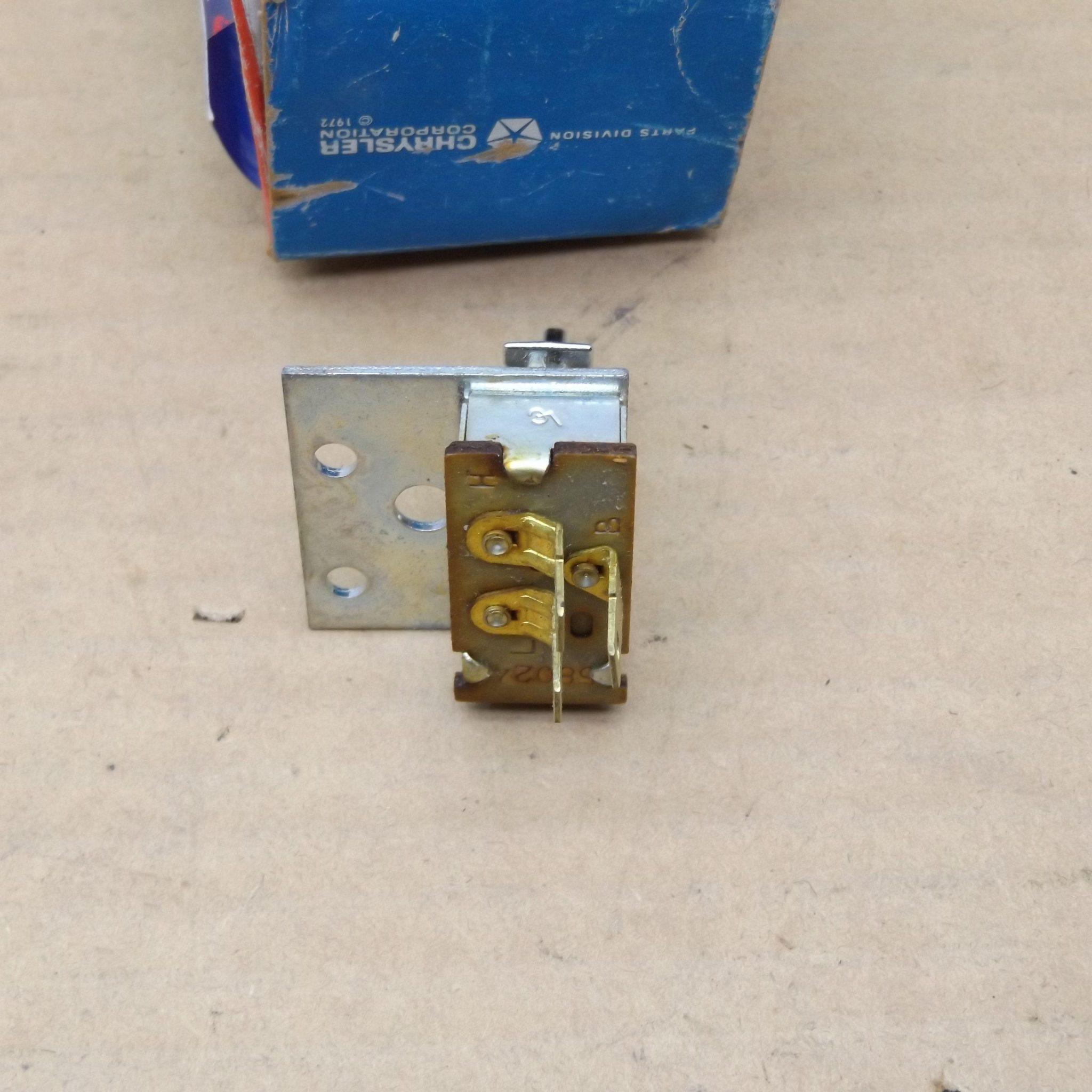 A/C / Heater Blower Switch 2884300 C Body Chrysler 196971