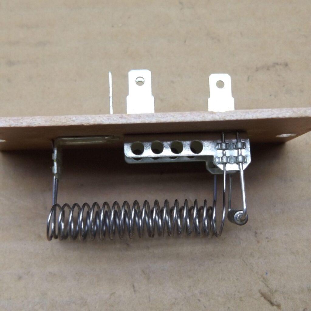 Heater Blower Motor Resistor 3846851 / 3441822 B Body 197174