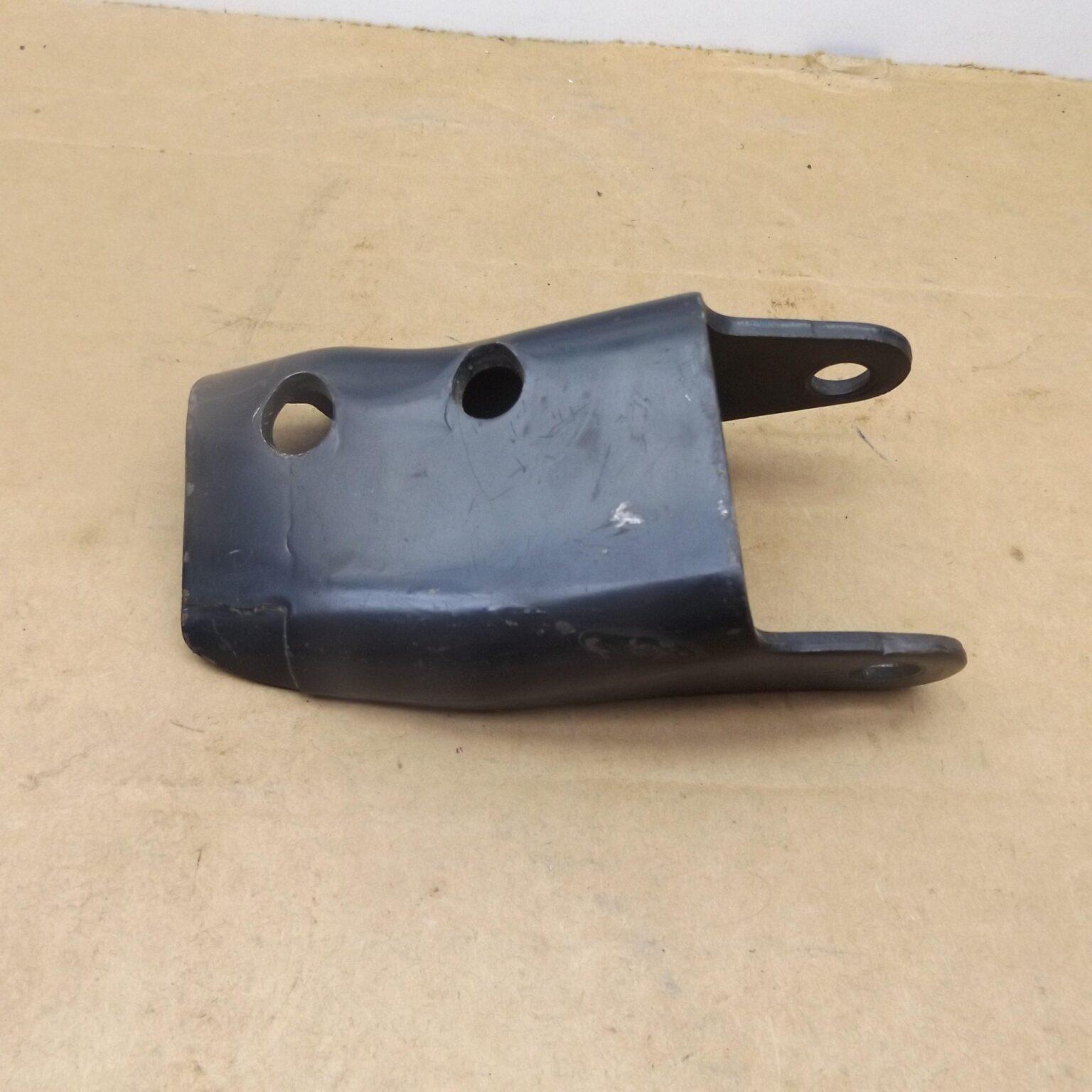 Front Engine Support Bracket 2863445 LH A Body 340 196872