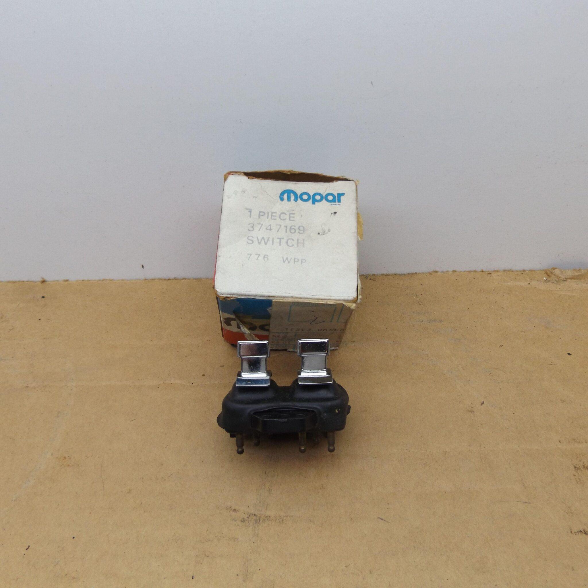 Power Window Lift Switch 3747169 W/ Power Lock RH Front Chrysler