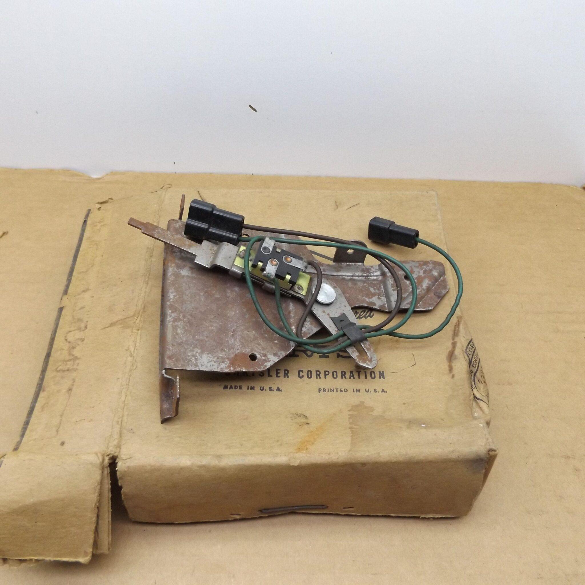 Air Conditioner Temperature Control Plate 1972012 DeSoto Chrysler 1959 NOS SHIPS FREE