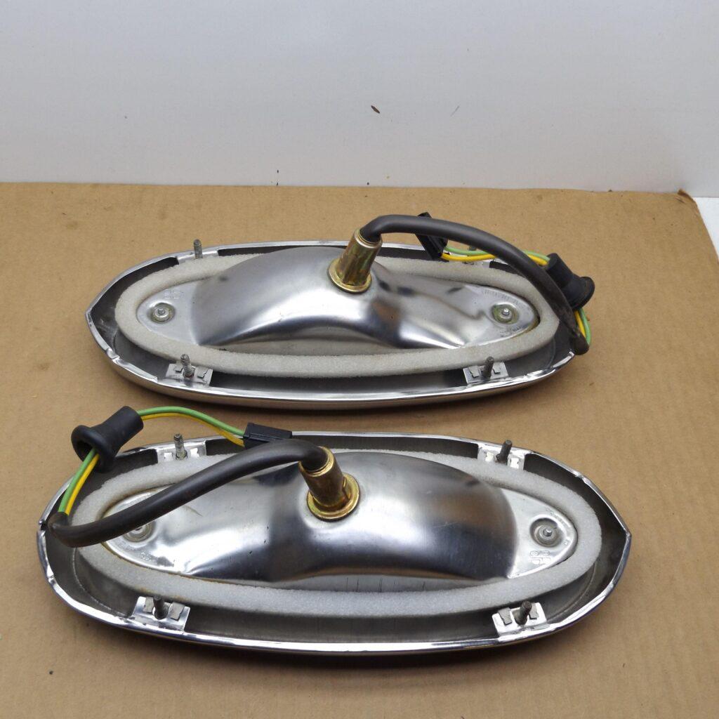 Parking and Turn Signal Lamp 2243178 Pair B Body Plymouth