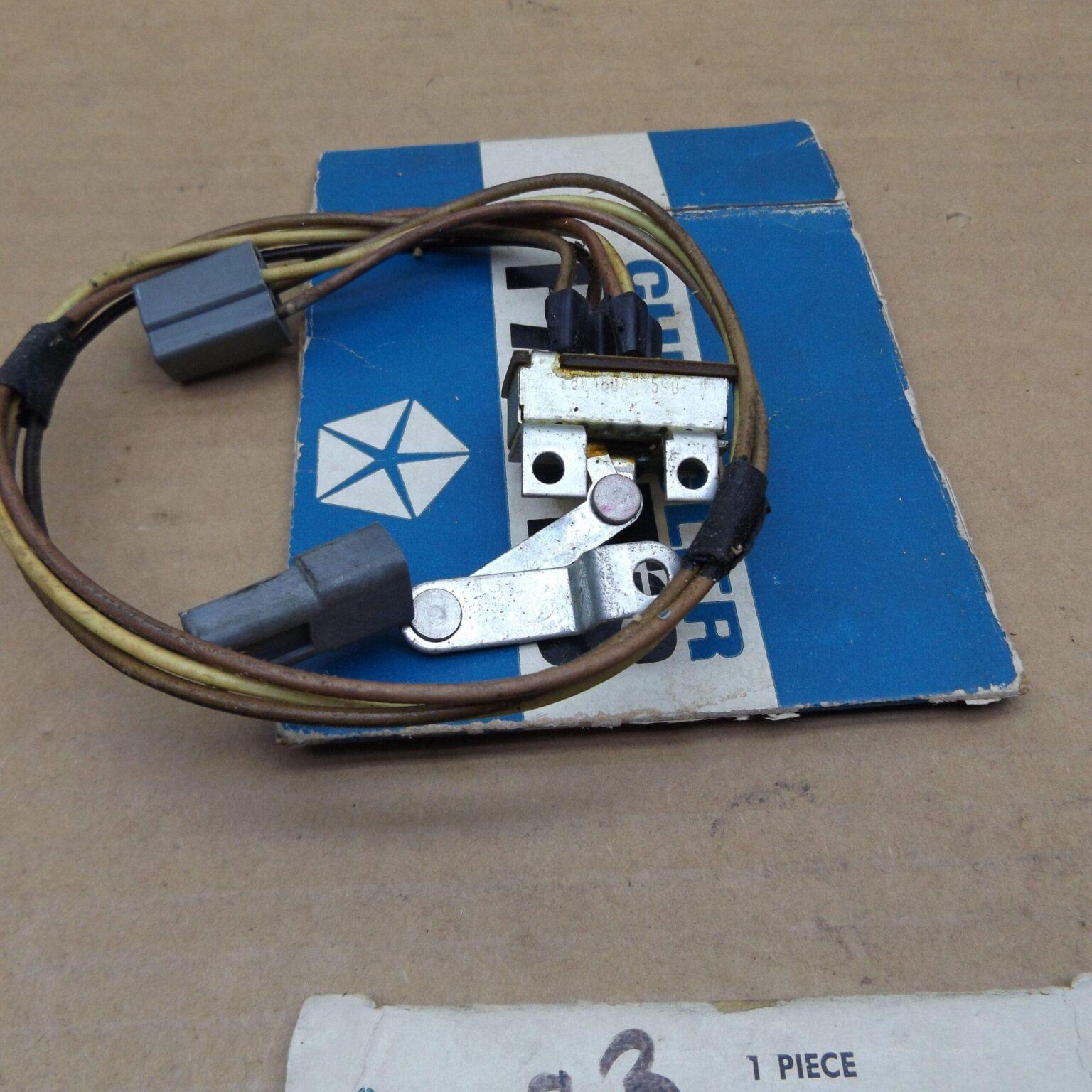 Heater Blower Switch 2864806 B Body 196870 NOS SHIPS FREE