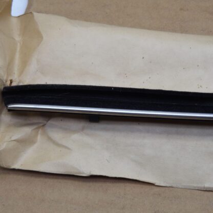 Weatherstrip Front Door Outer# 2893461 - LH - C - Body - 4 Door - Wagon - 1969-70 - NOS - SHIPS FREE TO LOWER 48 - Image 2