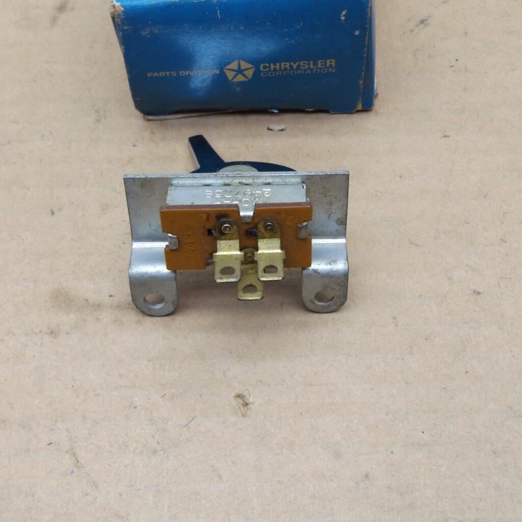 A/C / Heater Blower Switch 2497758 C Body 196566 NOS SHIPS