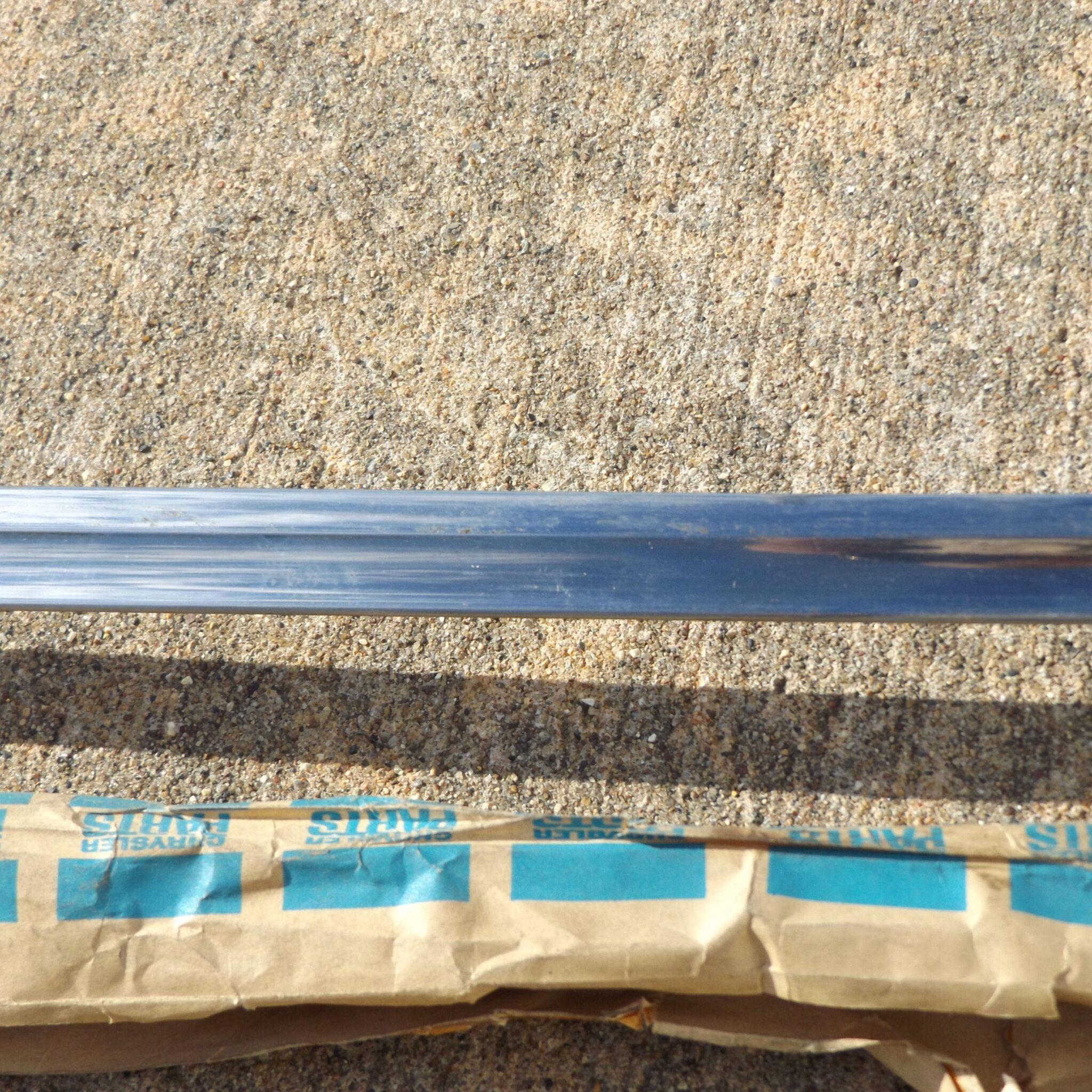 Windshield Outside Moulding 3579581 LH B Body 2 Door 197174 NOS SHIPS FREE TO