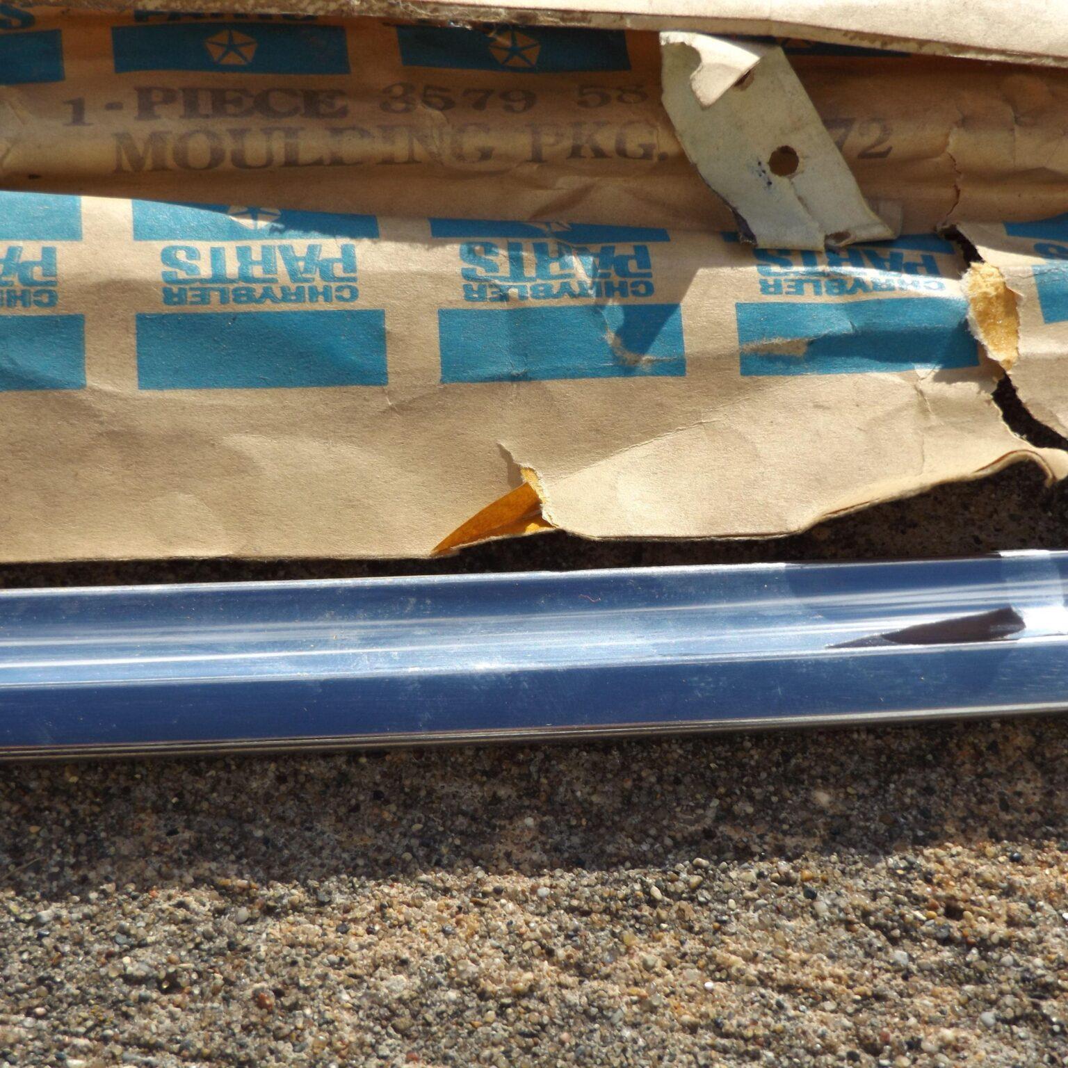 Windshield Outside Moulding 3579581 LH B Body 2 Door 197174