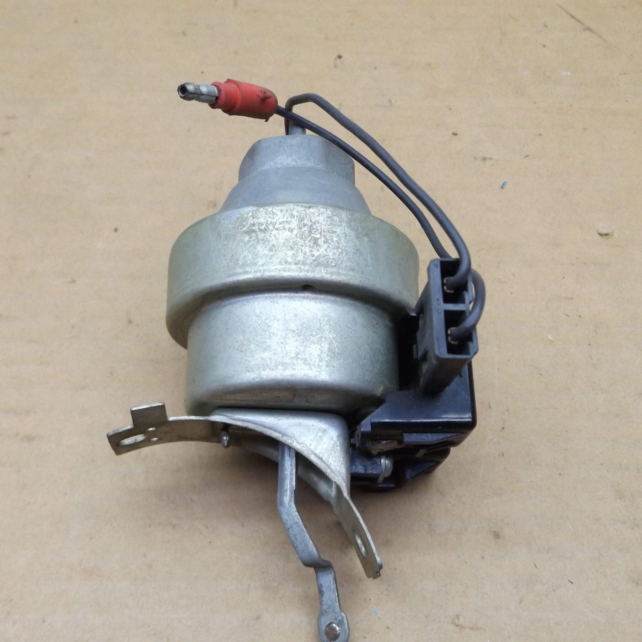 Distributor Vacuum Control Assy 3579239 3832 Single Point B C