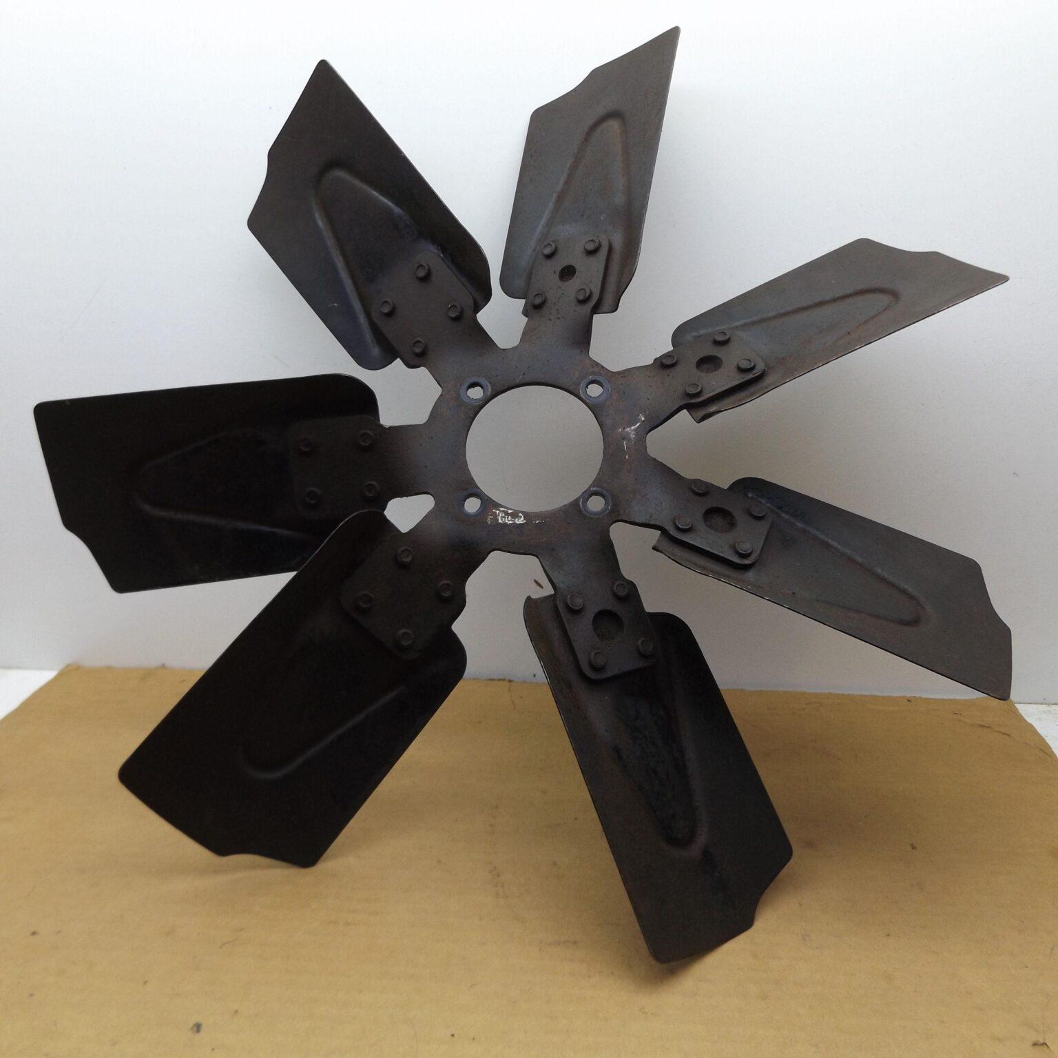 Cooling Fan Assembly 2863216 7 Blade V8 196873 USED SHIPS