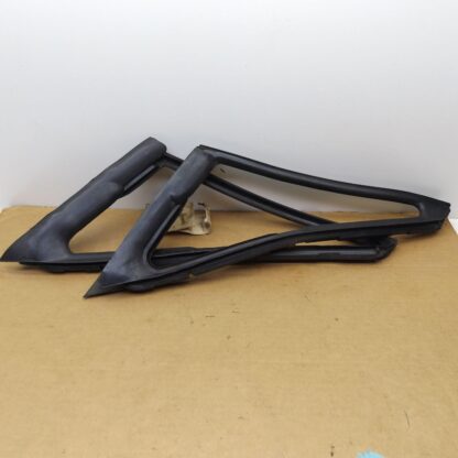 Weatherstrip Front Door Vent Wing# 3582044 / 3582045 - Pair - C - Body - 4 Door - 1972-73 - NOS - SHIPS FREE TO LOWER 48 - Image 3