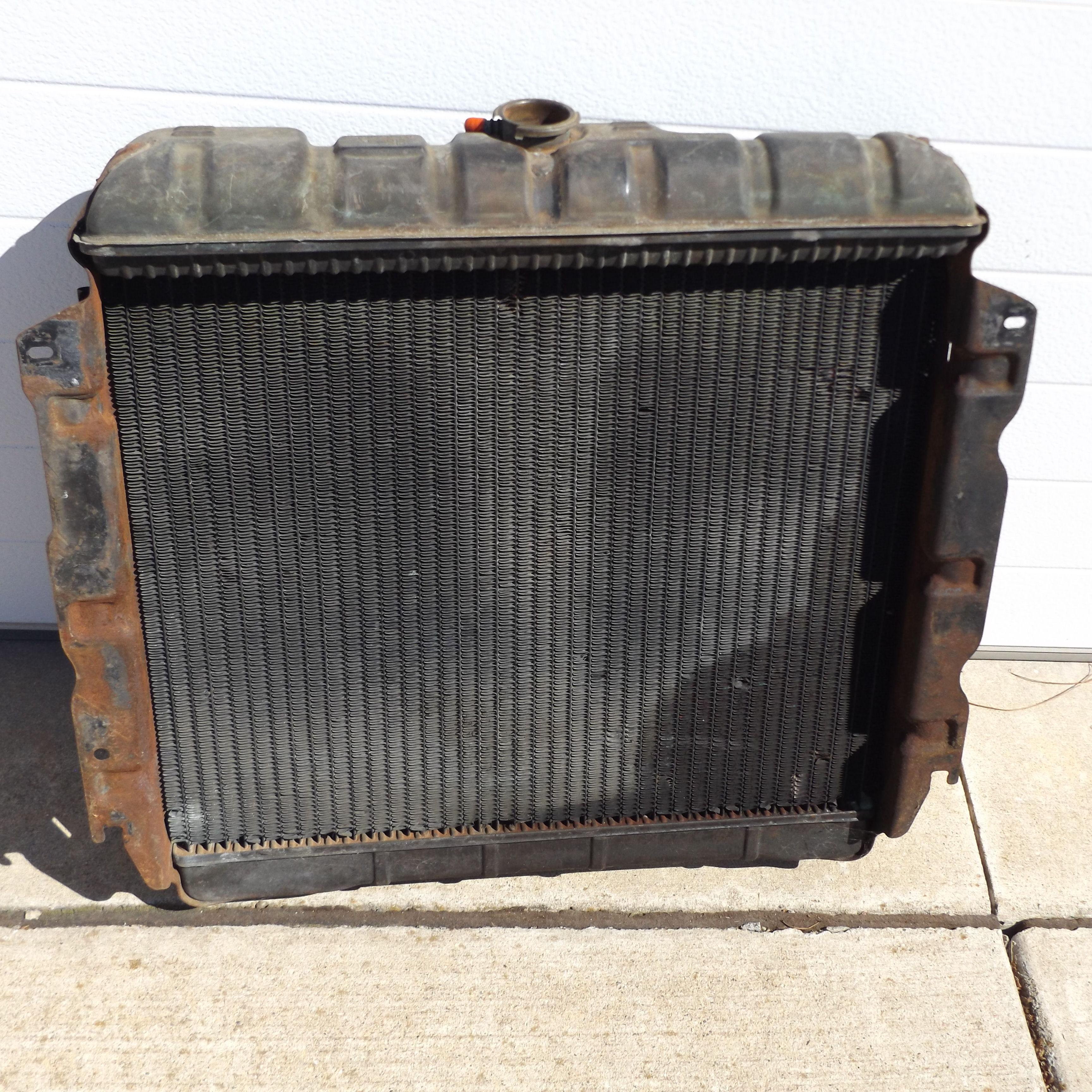 Radiator Core# 2582946 - 22 Inch - 361-383 - V8 - B - Body - Auto ...