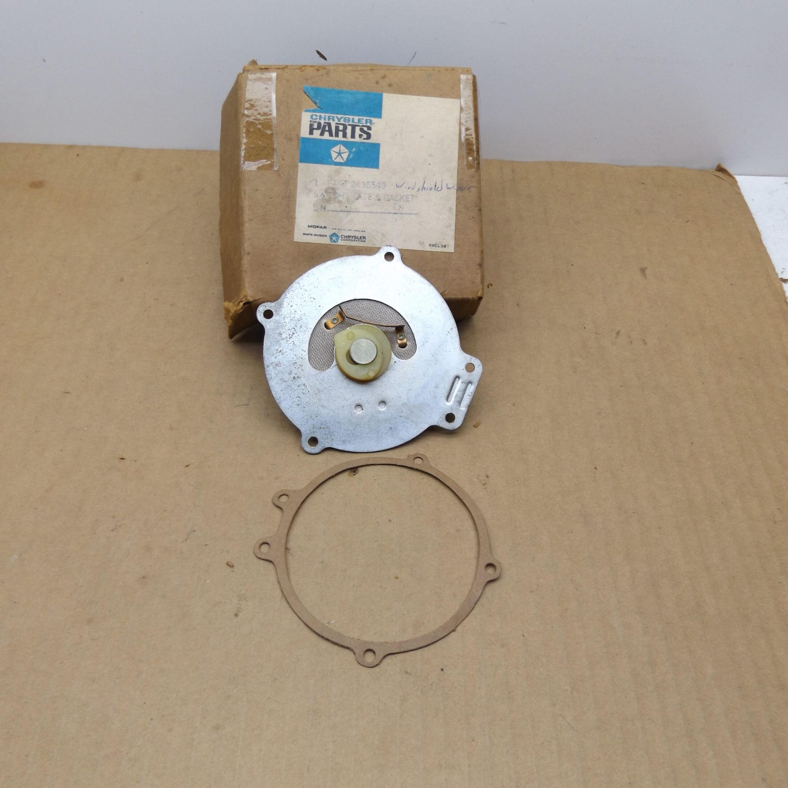 Wiper Motor Switch Plate and Gasket Pkg# 2495549 - Variable Speed - B - C - Body - 1964-65 - NOS - SHIPS FREE TO LOWER 48 - Image 2