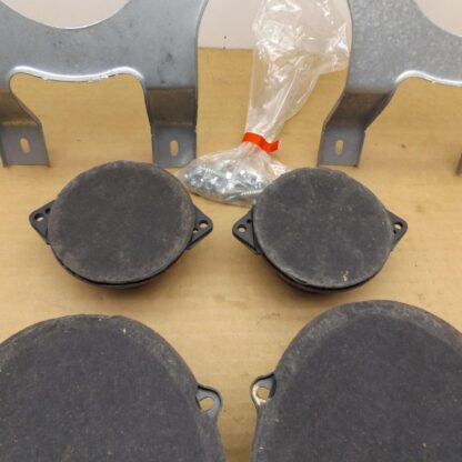 includes 2 front 2 rear speakers