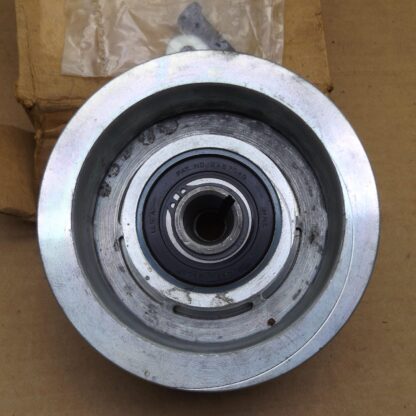 A/C Compressor Pulley and Hub# 2521839 - C - Body - Imperial - 1966-68 - NOS - Image 3