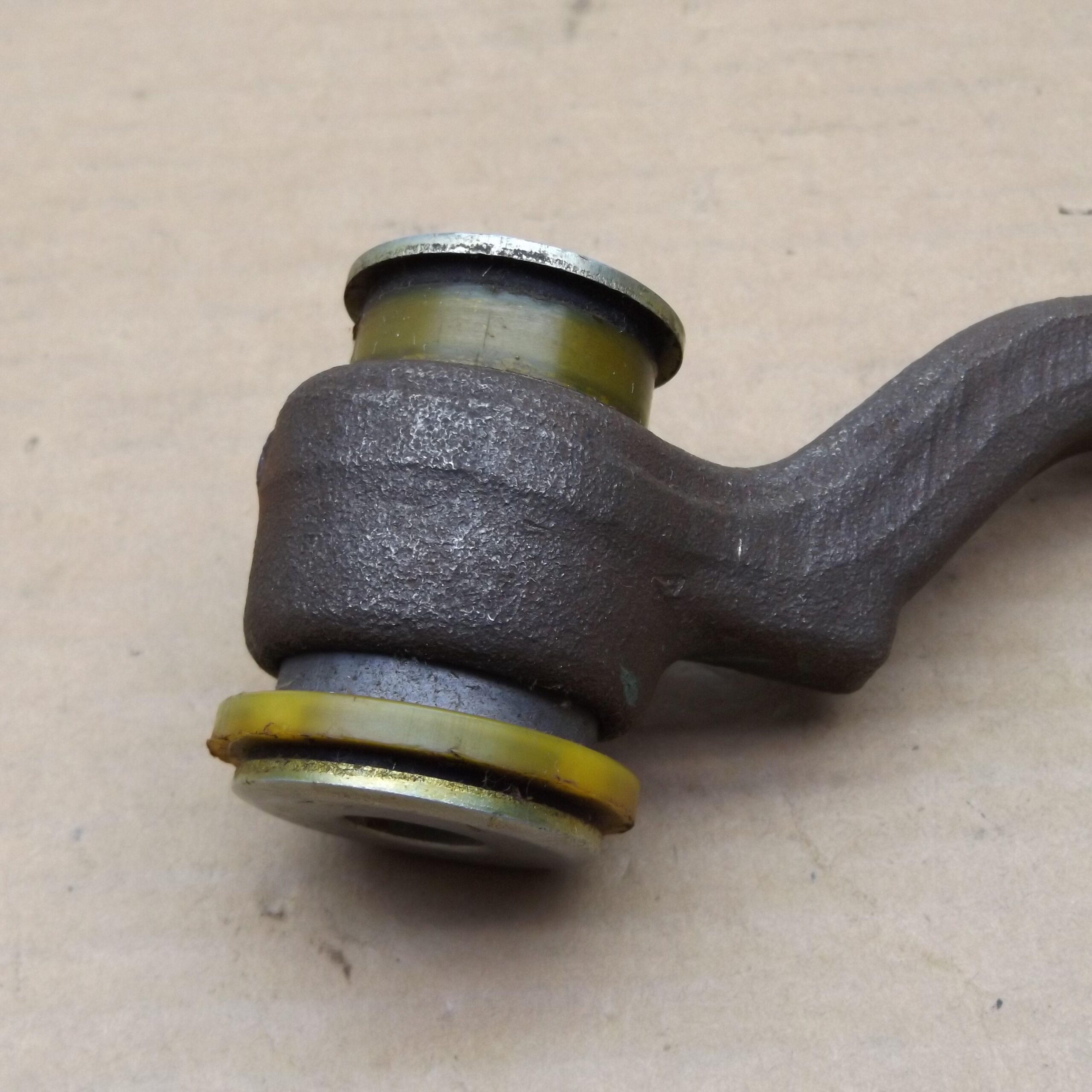 Steering Link Idler Arm# 3815783 - A - F - M - Body - 1975-77 - NOS - Image 3