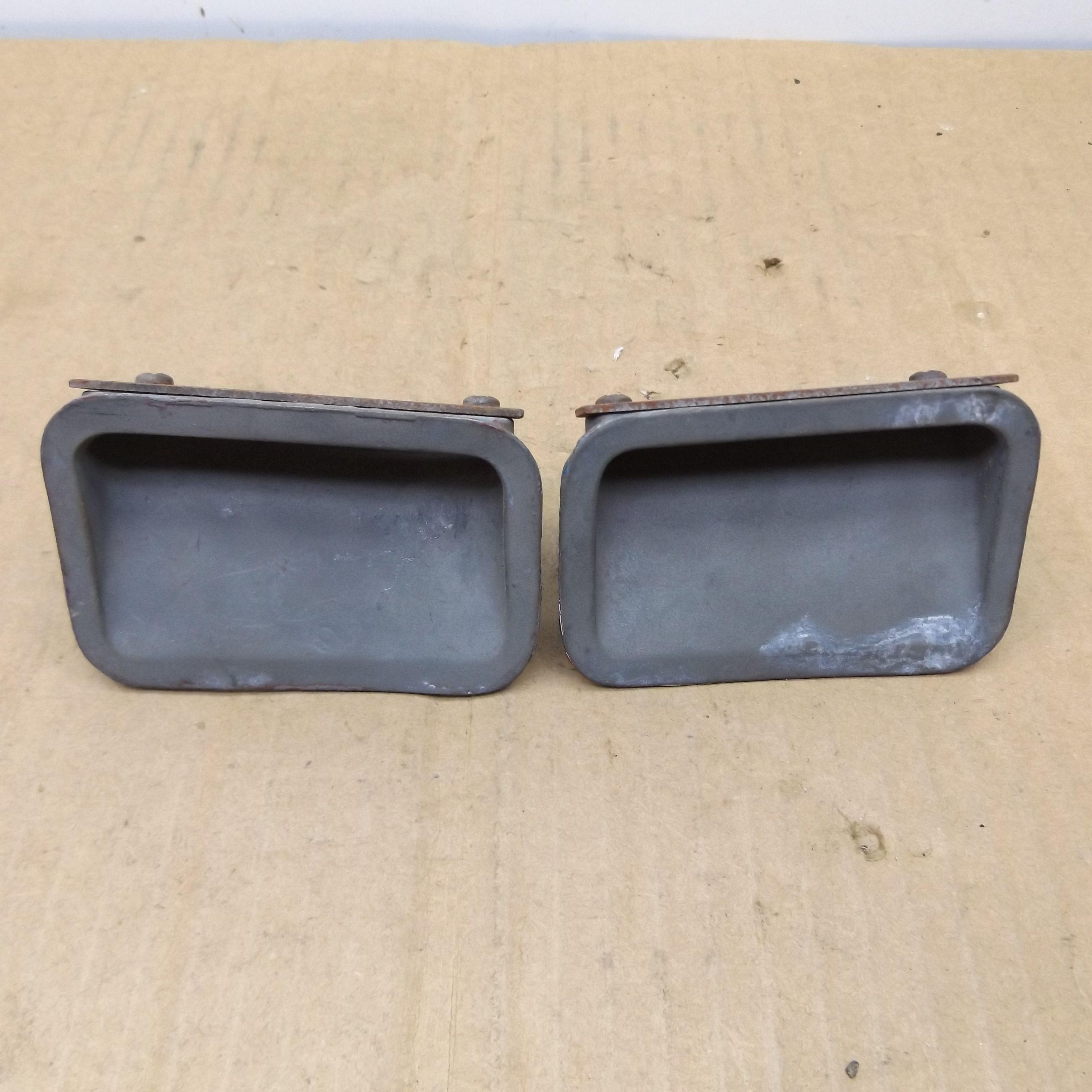 Turn Signal Indicator Lamp Bezel# 3403648 / 3403649 - Pair - B - Body ...