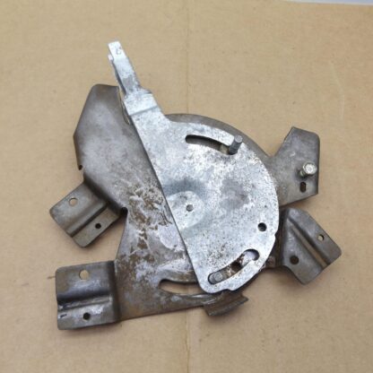 Heater Temperature Control Arm and Plate# 2497239 - A - Body - 1965-66 - USED - SHIPS FREE TO LOWER 48 - Image 2