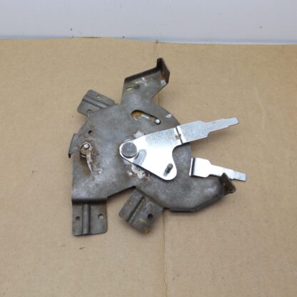 Heater Temperature Control Arm and Plate# 2497239 - A - Body - 1965-66 - USED - SHIPS FREE TO LOWER 48 - Image 3