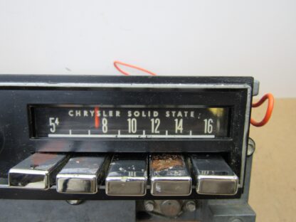 AM Radio# 2884759 - E - Body - 1970 - USED - SHIPS FREE TO LOWER 48 - Image 3