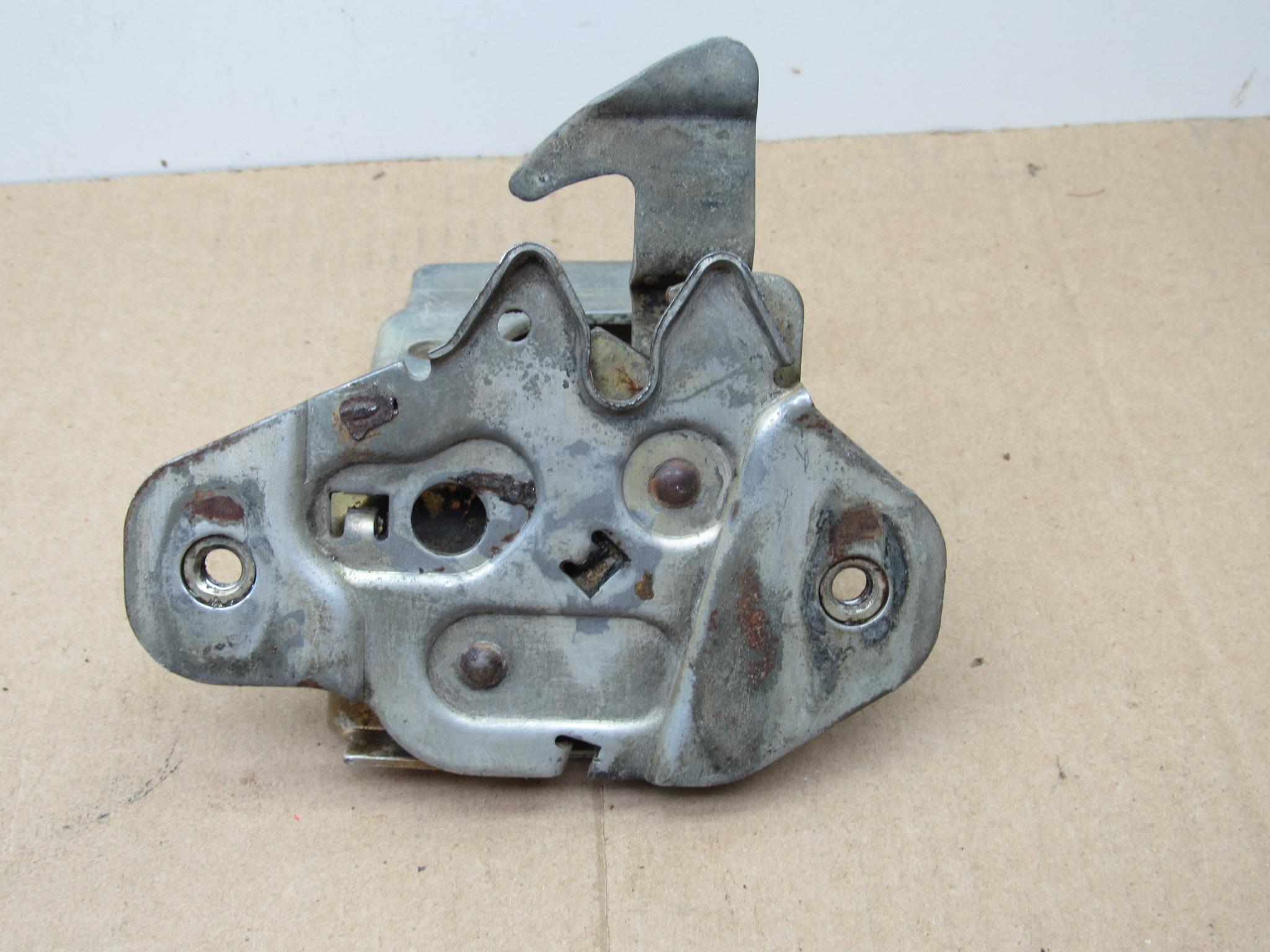 2428050