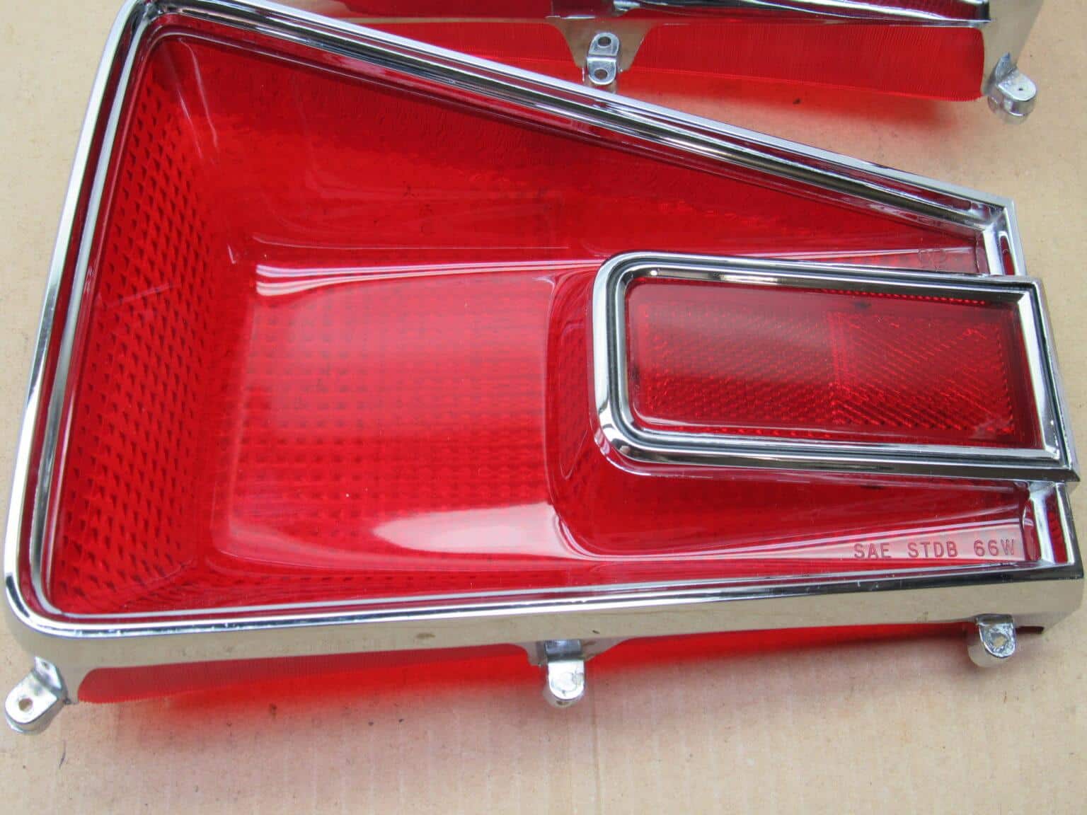 Tail Lamp Lens and Gasket Pkg# 2585095 / 2585096 - Pair - Dodge Coronet ...