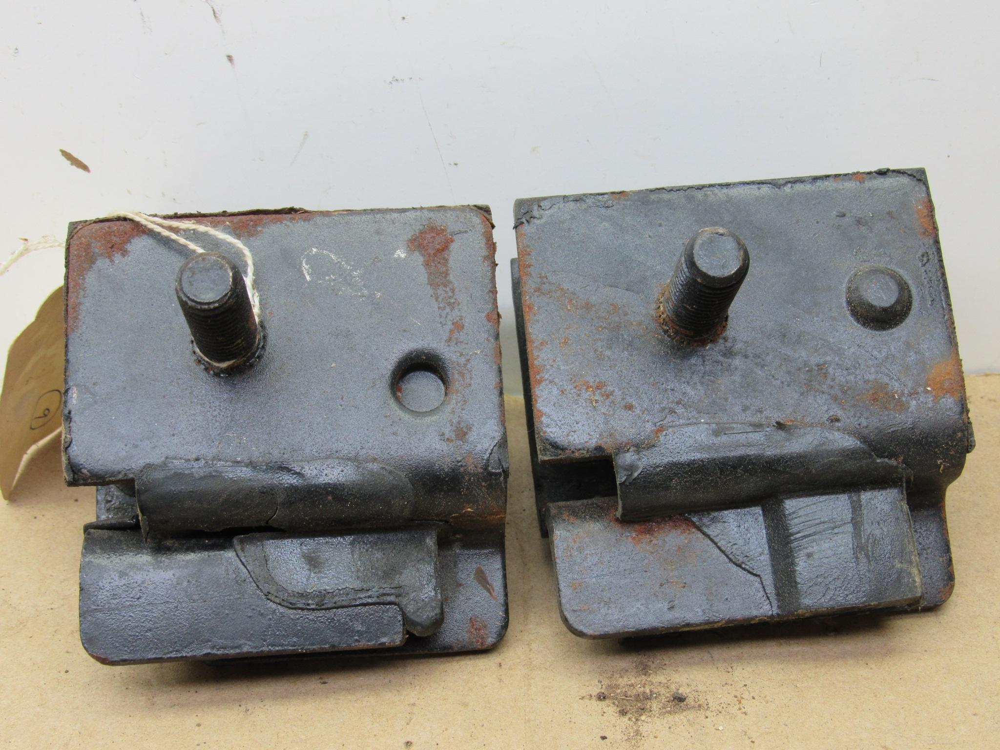 Engine Front Support Insulator# 4088033 - Pair - Dodge - Plymouth Truck - Van - 1979-90 - NOS - SHIPS FREE TO LOWER 48 - Image 4