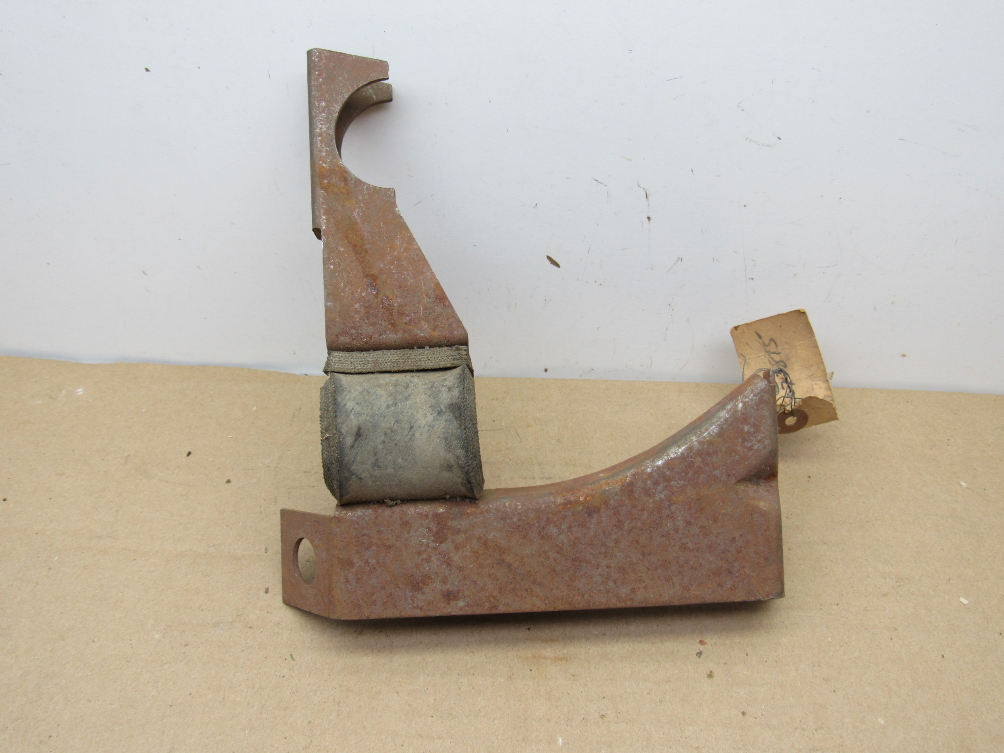 Front Tailpipe Support Bracket# 2073815 - Plymouth Valiant 6 Cylinder ...