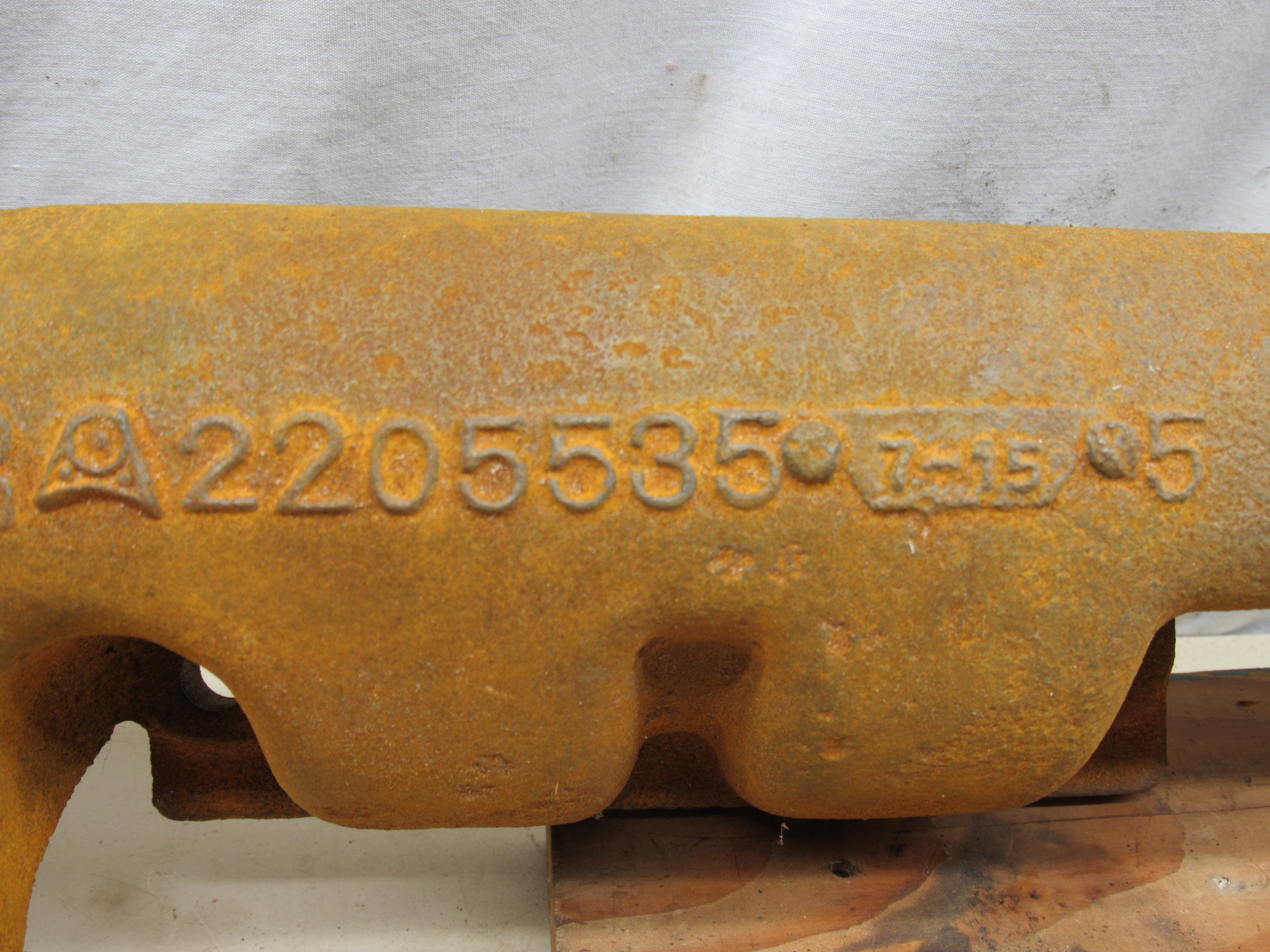 Exhaust Manifold Casting# 2205535 - Date 7-15-65 - RH - Big Block - V8 - B - C - Body - 1961-66 - USED - SHIPS FREE TO LOWER 48 - Image 8
