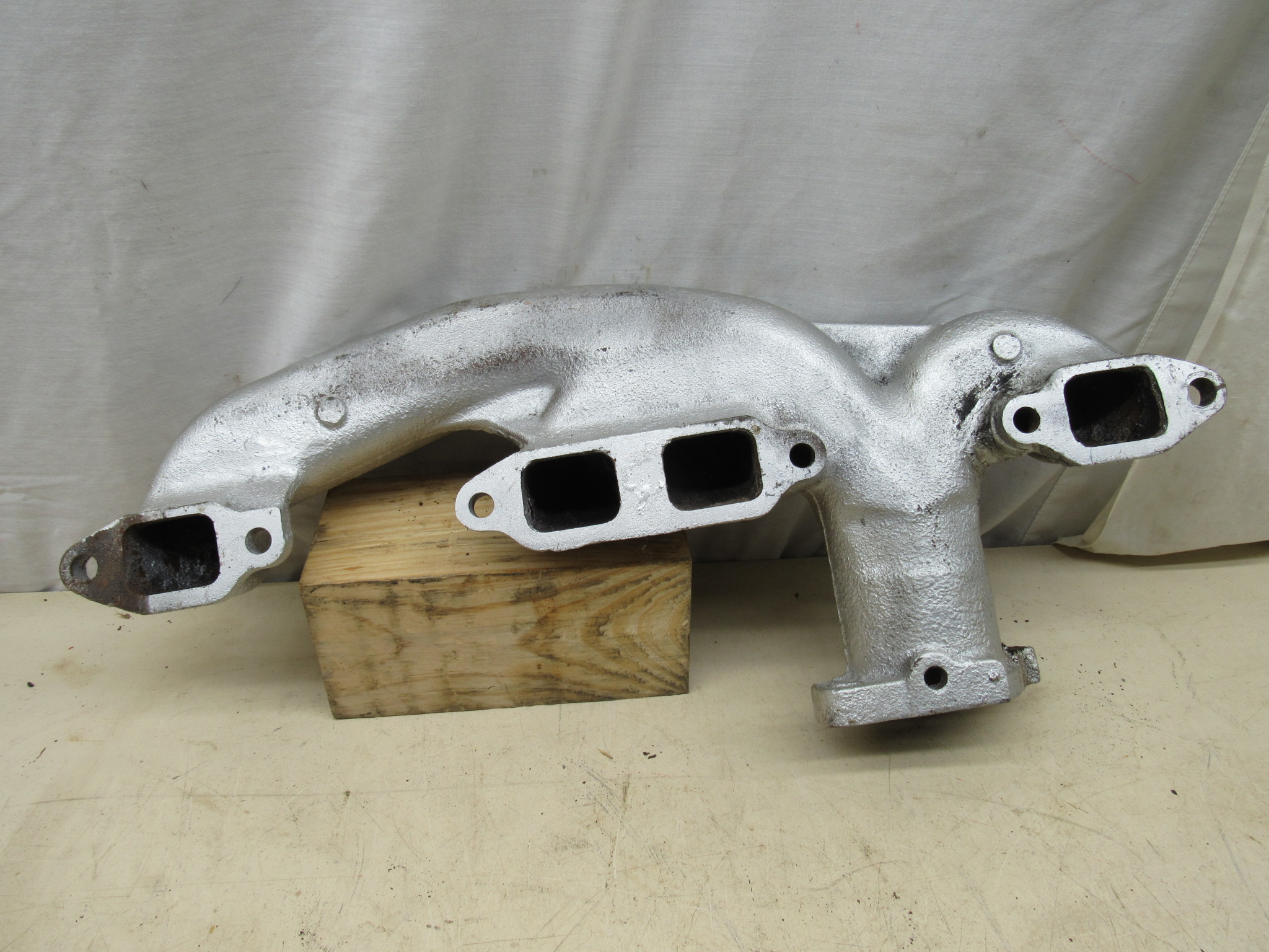Exhaust Manifold - Casting# 2806900 - RH - (8-28-7) - Date - 383-440 HP - B - C - Body - 1967-69 - USED - SHIPS FREE TO LOWER 48 - Image 6
