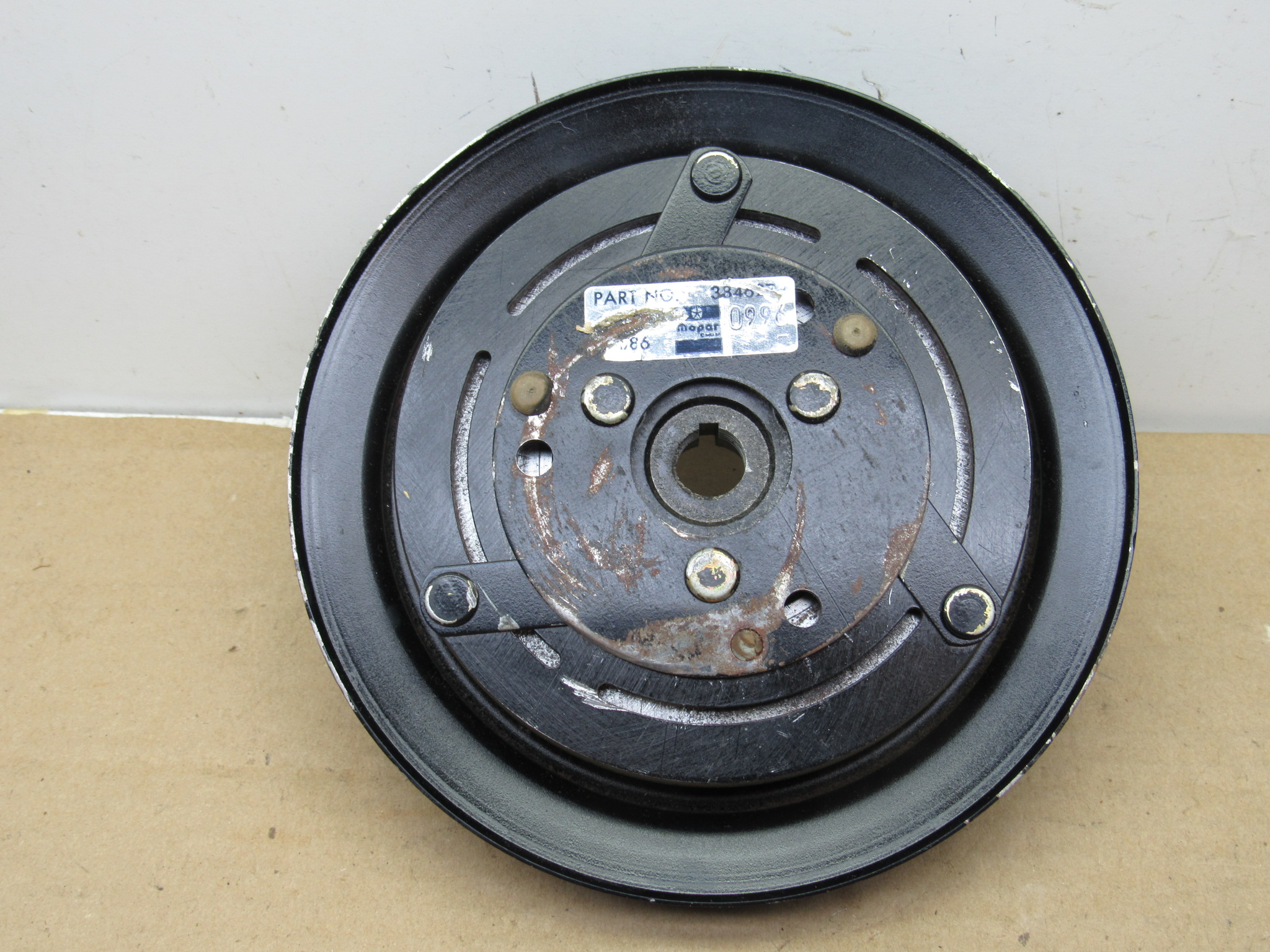 A/C Compressor Pulley and Hub# 3846273 - A - B - F - Body - 225 6 Cyl - 1975-77 - NOS - SHIPS FREE TO LOWER 48 - Image 2