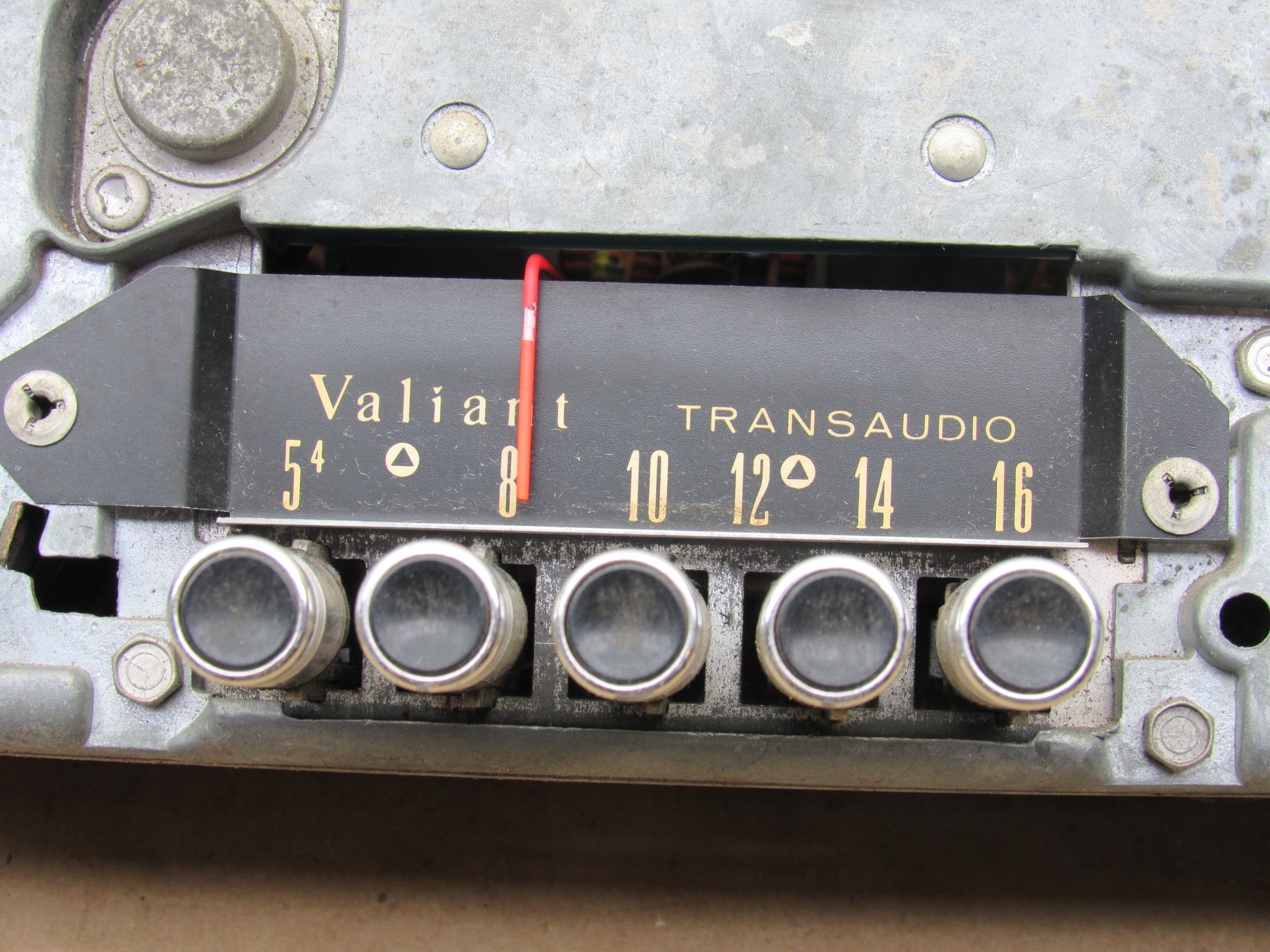 AM Radio# 2496270 - Model 218 - A - Body - Plymouth - 1963-64 - USED - SHIPS FREE TO LOWER 48 - Image 2