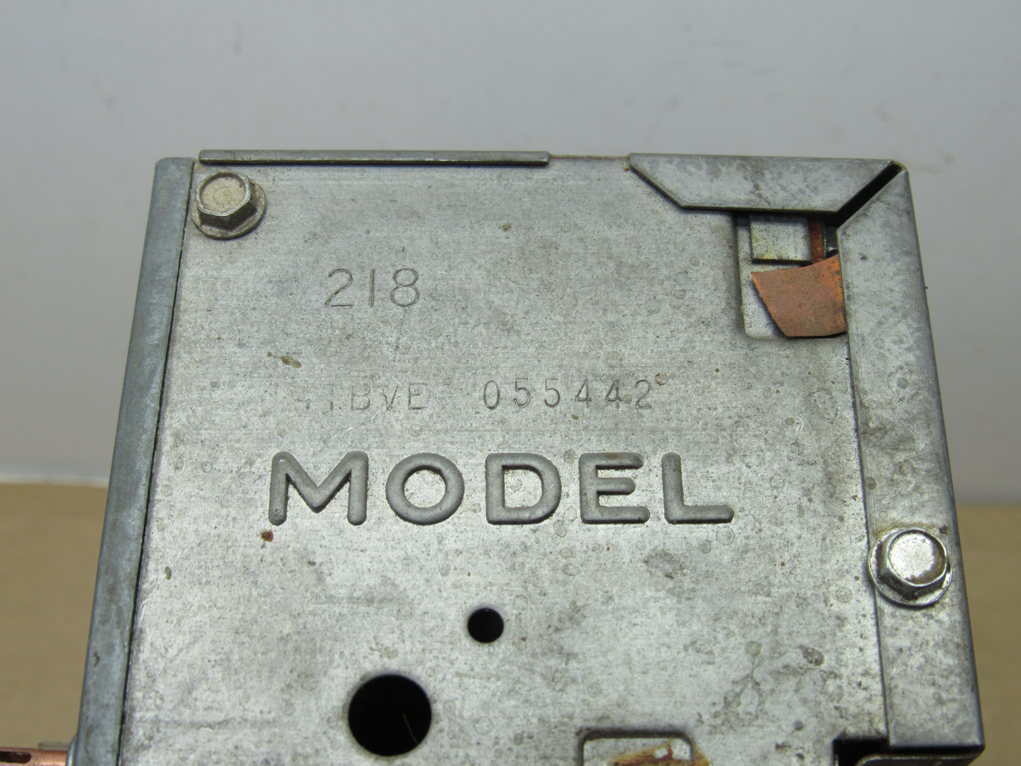 AM Radio# 2496270 - Model 218 - A - Body - Plymouth - 1963-64 - USED - SHIPS FREE TO LOWER 48 - Image 3