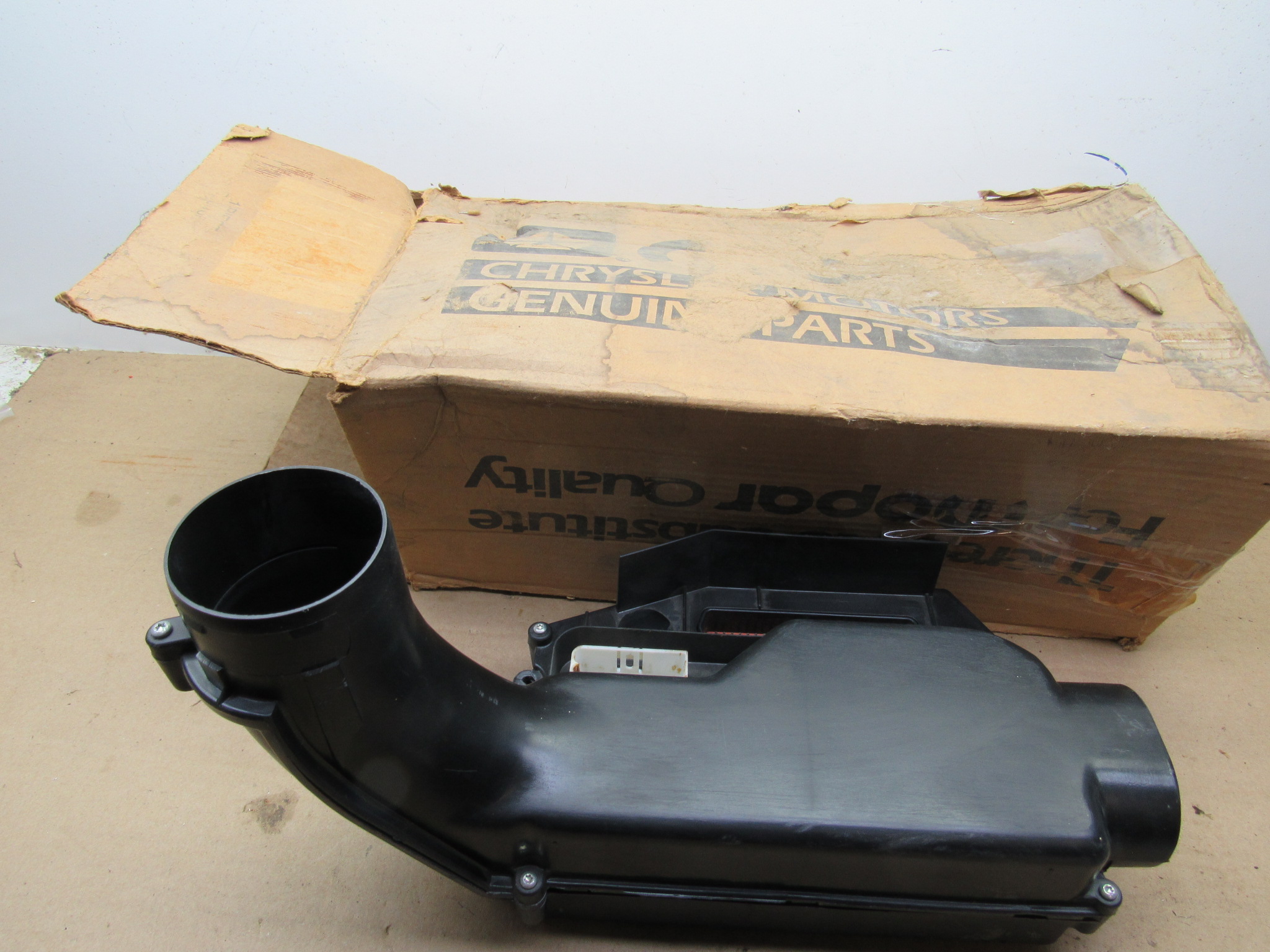 Single Module Engine Controller# 5234655 - L - Body - 2.2 - Auto - 1989 - NOS - SHIPS FREE TO LOWER 48