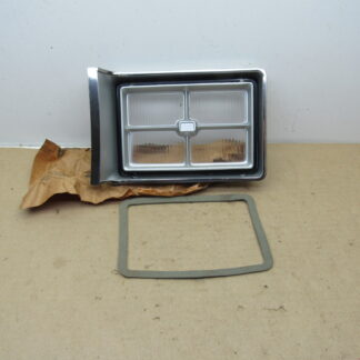 Park Lamp Lens and Gasket pkg# 3879532 - RH - Plymouth Volare - 1976-77 - NOS - SHIPS FREE TO LOWER 48