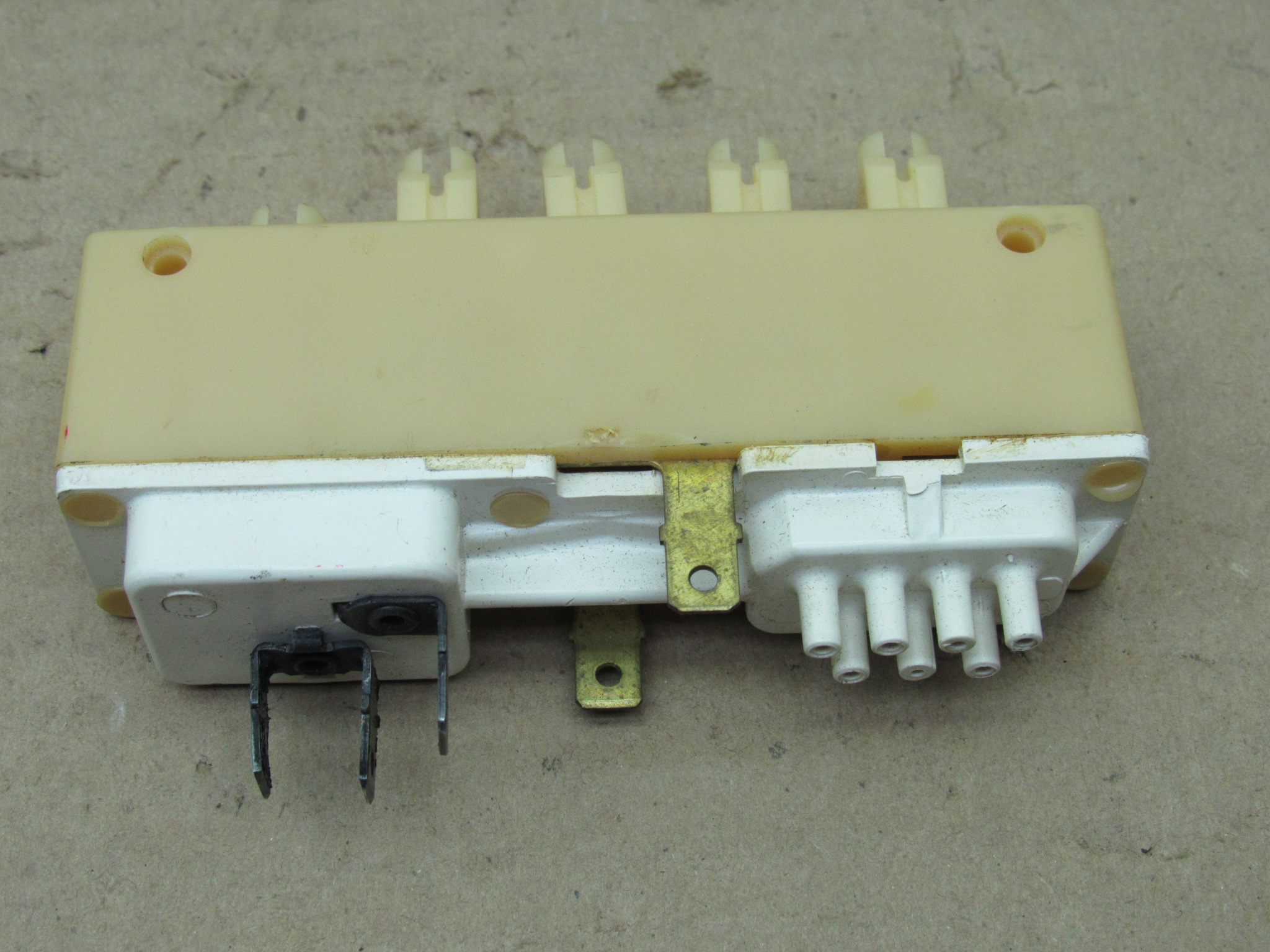 A/C and Heater Vacuum Control Switch# 2587564 - B - C - Body - 1965-68 - NOS - SHIPS FREE TO LOWER 48 - Image 4