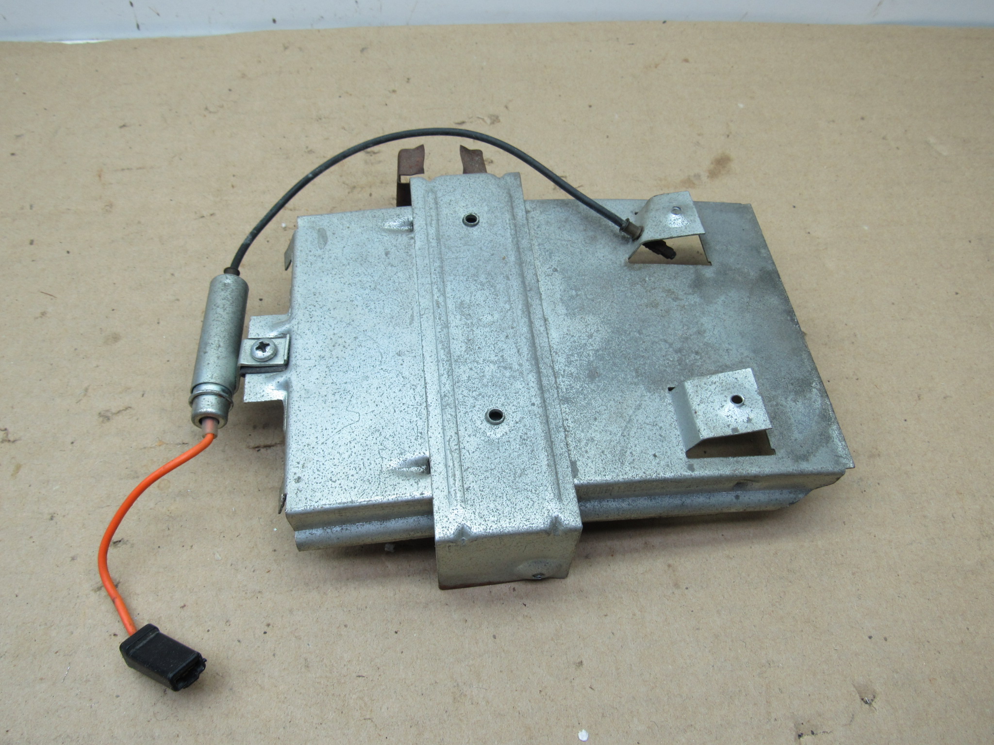 Instrument Panel Ash Receiver W/Face Plate Pkg# 2889574 - A - Body - Early Type - 1968 - USED - SHIPS FREE TO LOWER 48 - Image 5