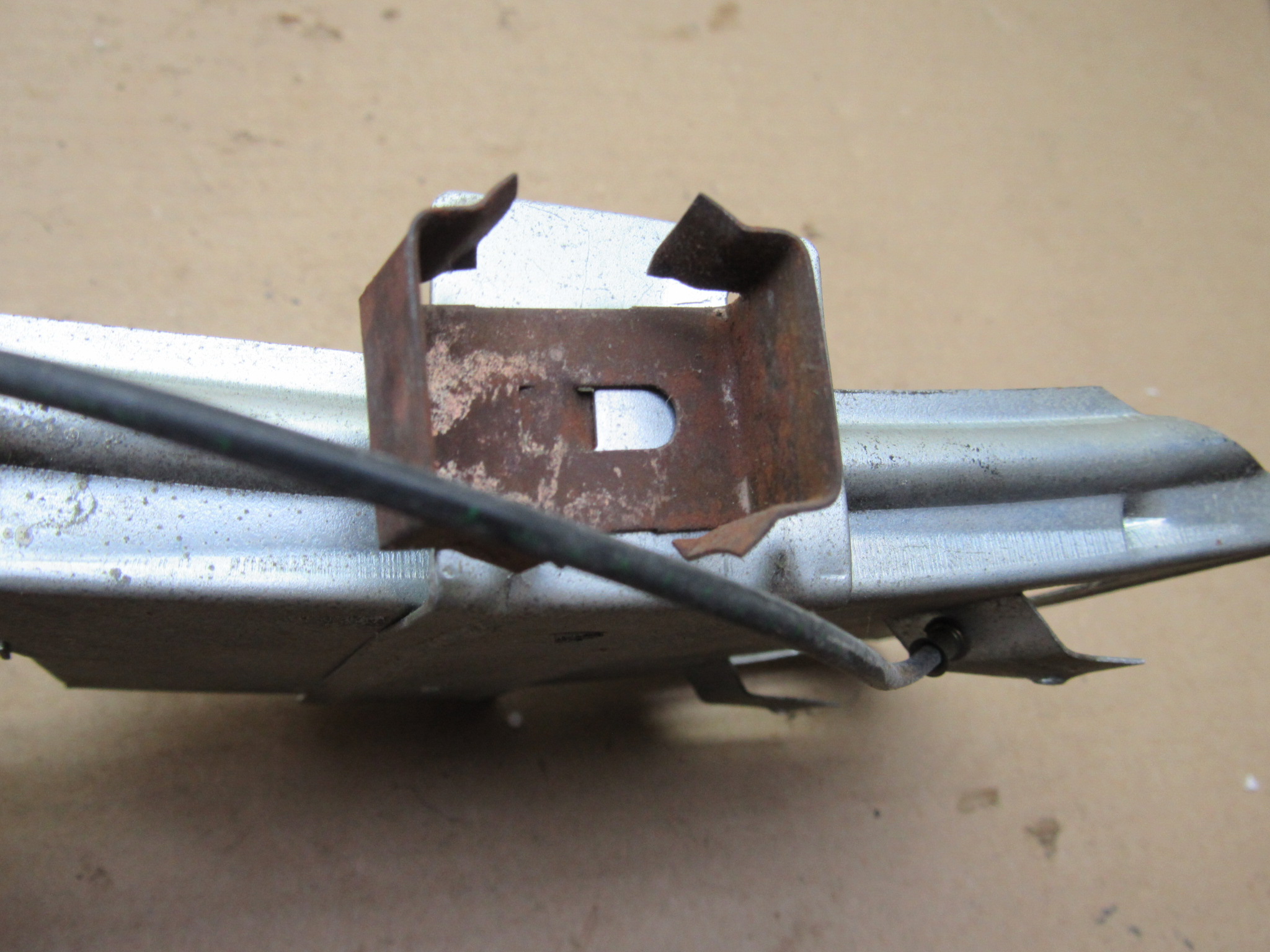 Instrument Panel Ash Receiver W/Face Plate Pkg# 2889574 - A - Body - Early Type - 1968 - USED - SHIPS FREE TO LOWER 48 - Image 3