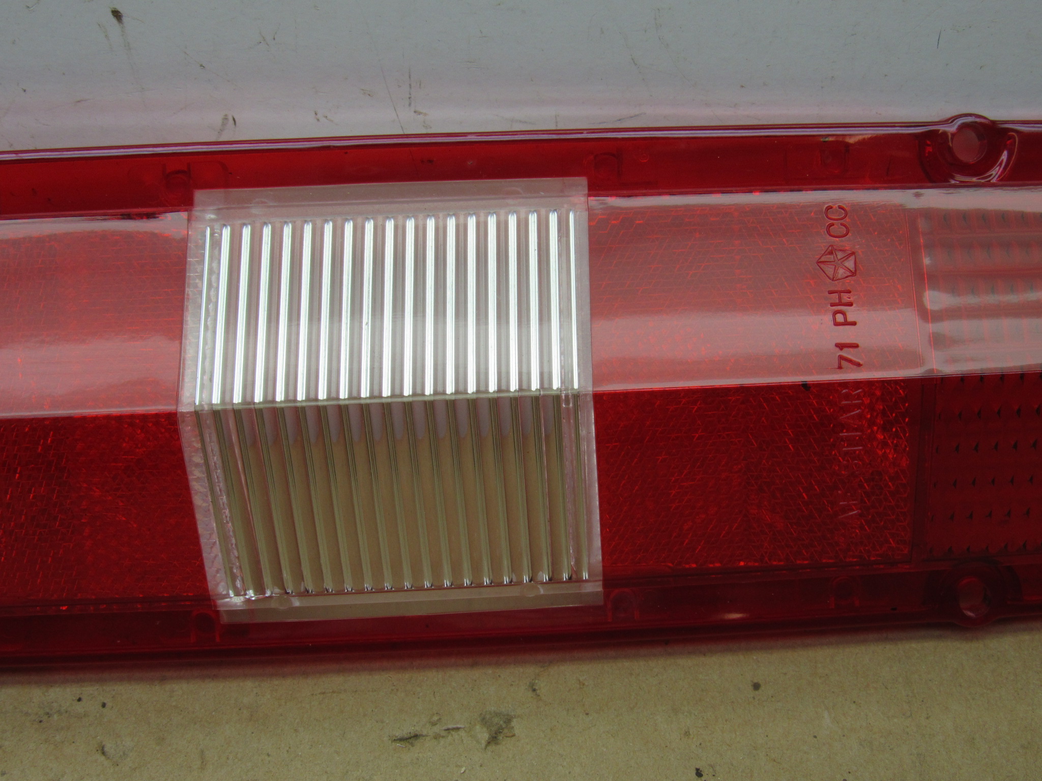 Tail Lamp Lens and Gasket Pkg# 3514362 - RH - Plymouth Fury III - 1971 - NOS - SHIPS FREE TO LOWER 48 - Image 6