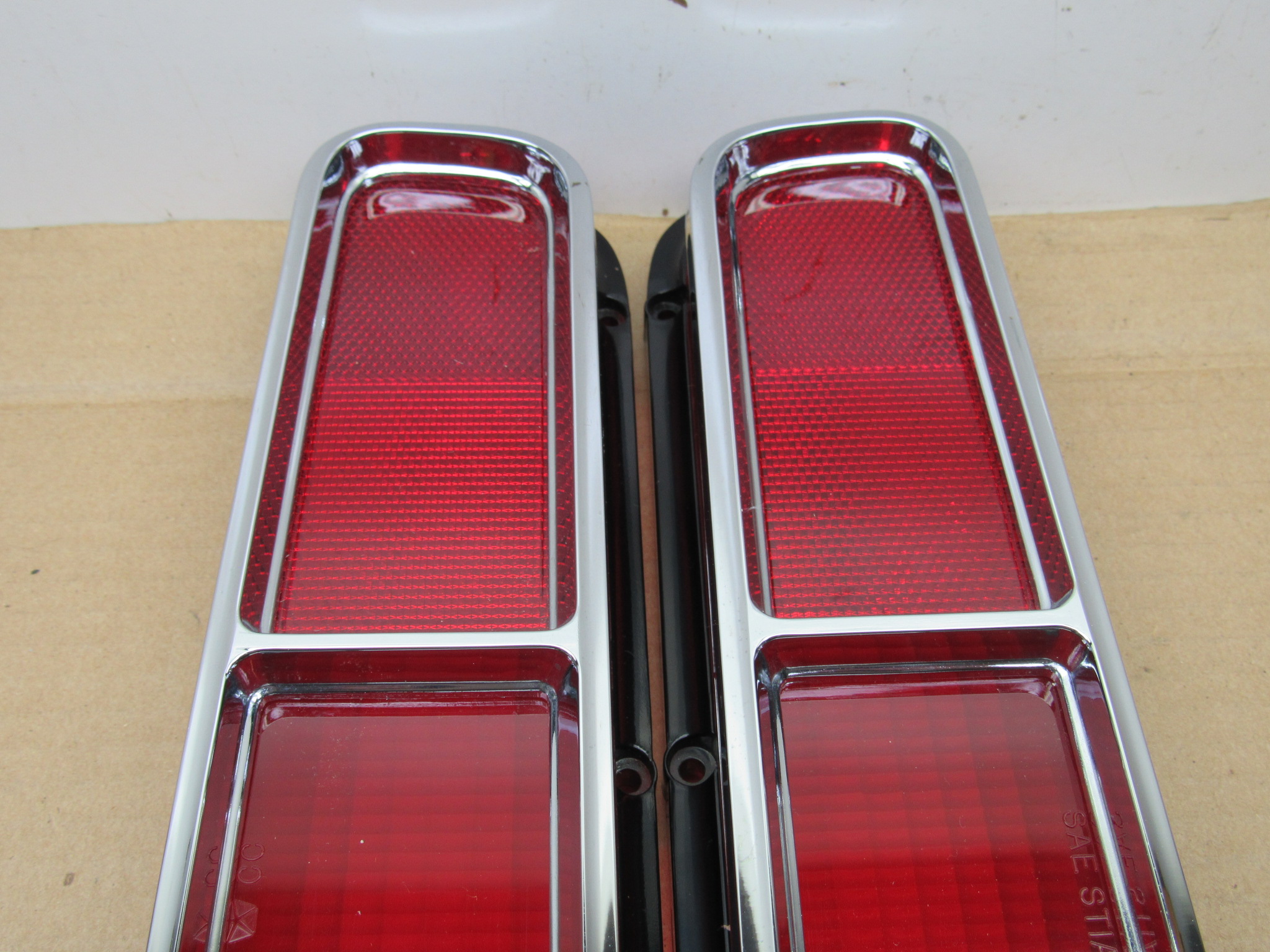 Tail Lamp Lens and Gasket Pkg# 3620798 / 3620799 - Pair - Dodge Charger SE - 1972 - NOS - SHIPS FREE TO LOWER 48 - Image 14