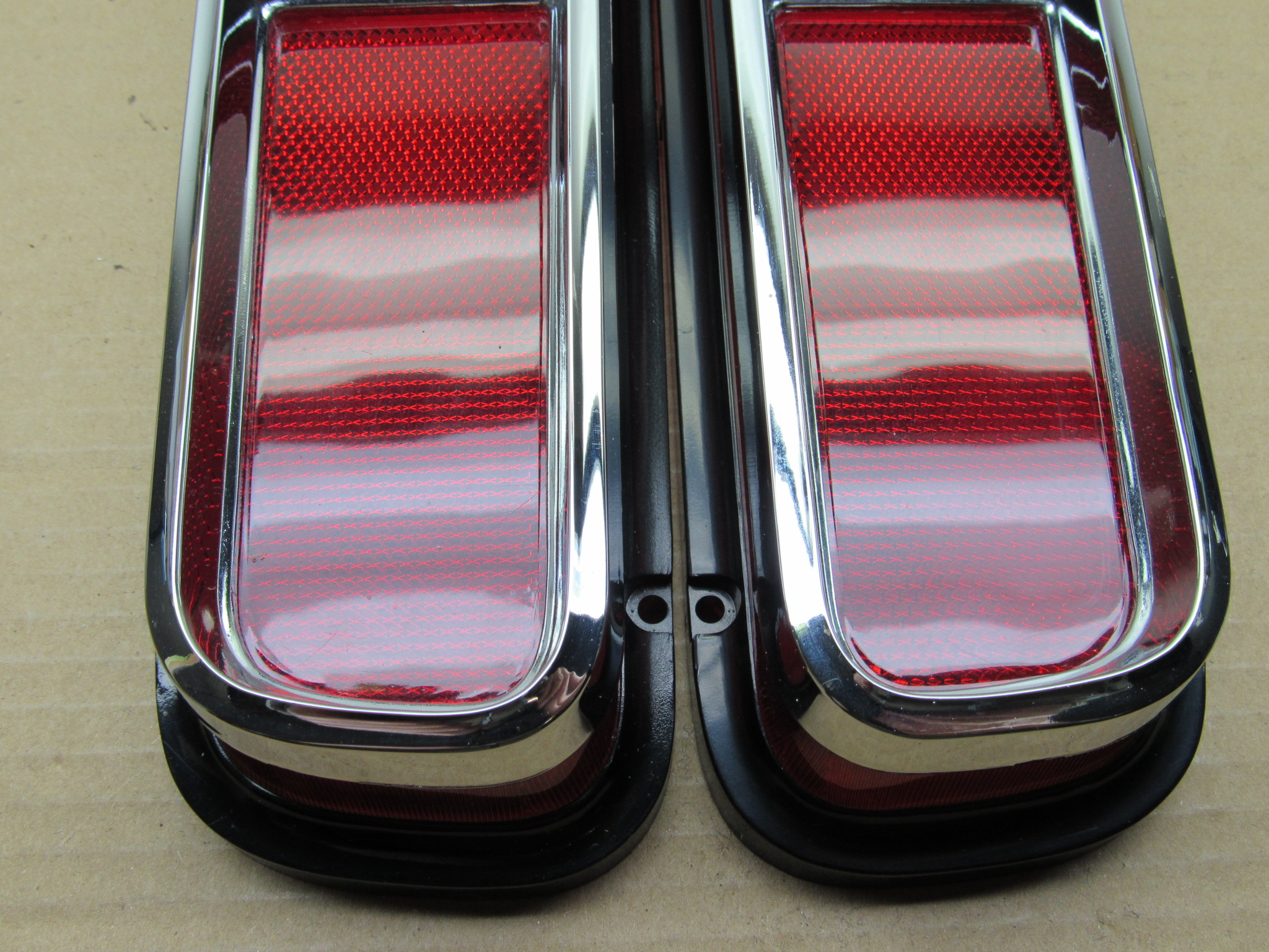 Tail Lamp Lens and Gasket Pkg# 3620798 / 3620799 - Pair - Dodge Charger SE - 1972 - NOS - SHIPS FREE TO LOWER 48 - Image 13