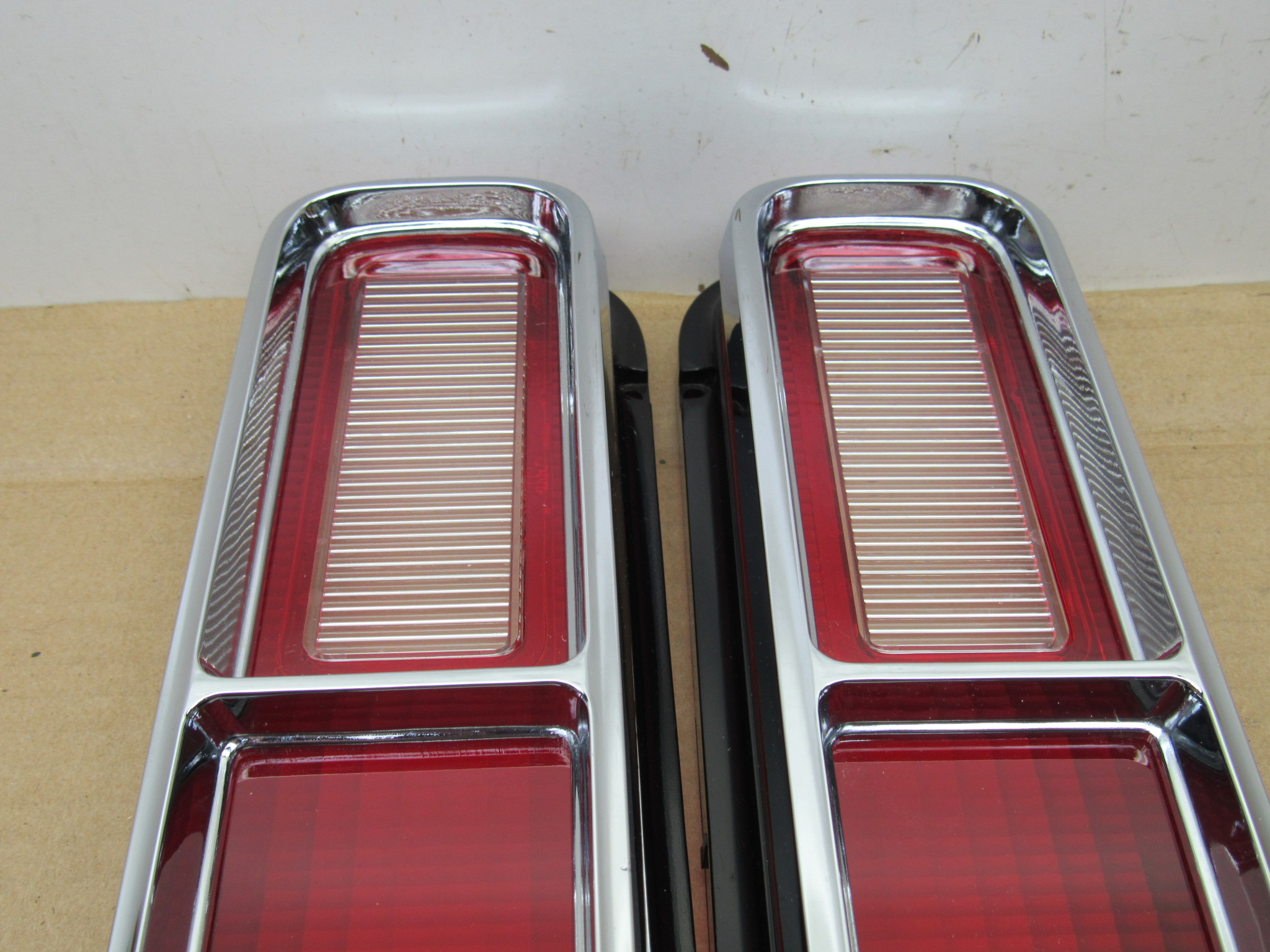 Tail Lamp Lens and Gasket Pkg# 3620798 / 3620799 - Pair - Dodge Charger SE - 1972 - NOS - SHIPS FREE TO LOWER 48 - Image 11