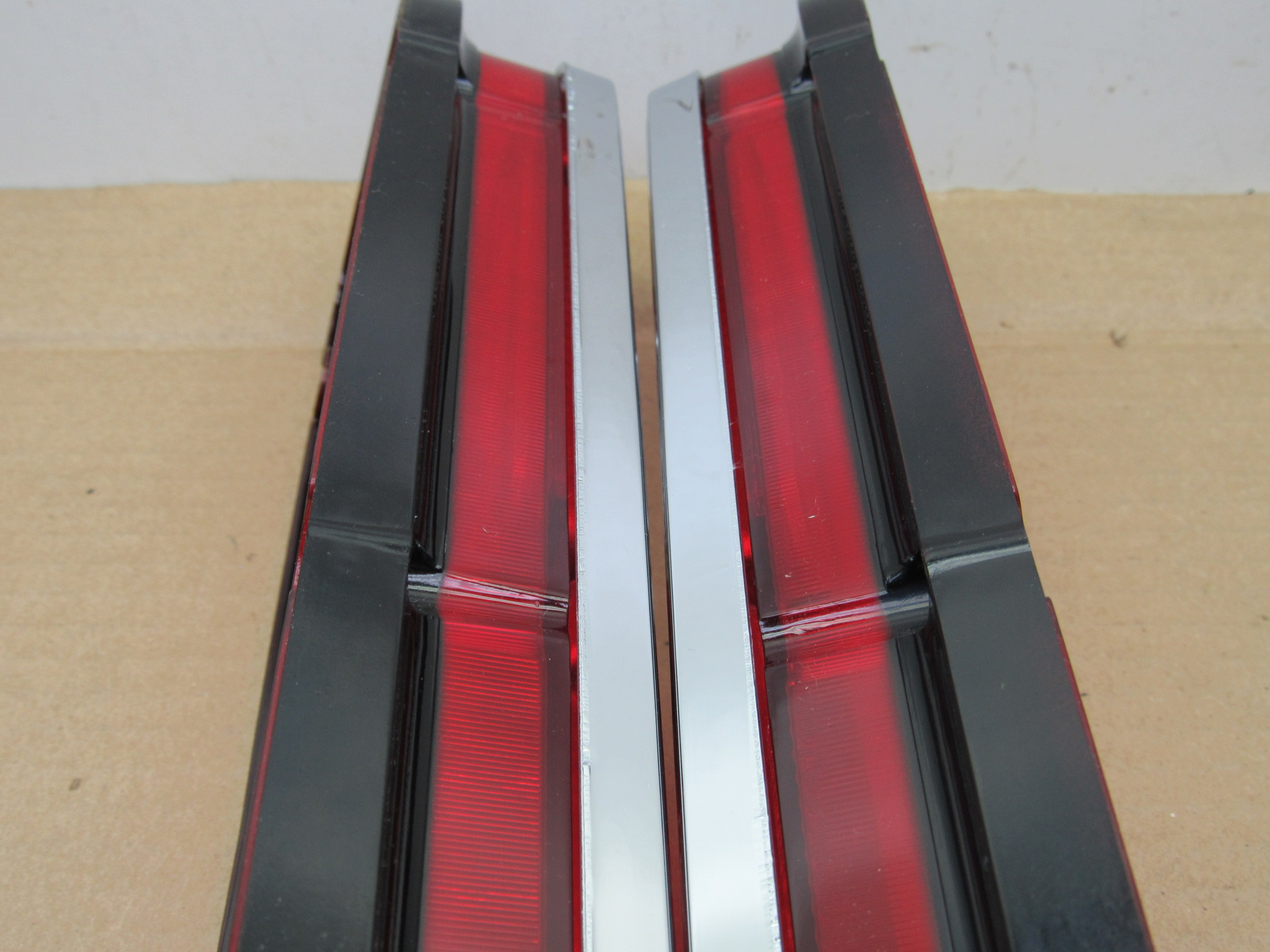 Tail Lamp Lens and Gasket Pkg# 3620798 / 3620799 - Pair - Dodge Charger SE - 1972 - NOS - SHIPS FREE TO LOWER 48 - Image 6
