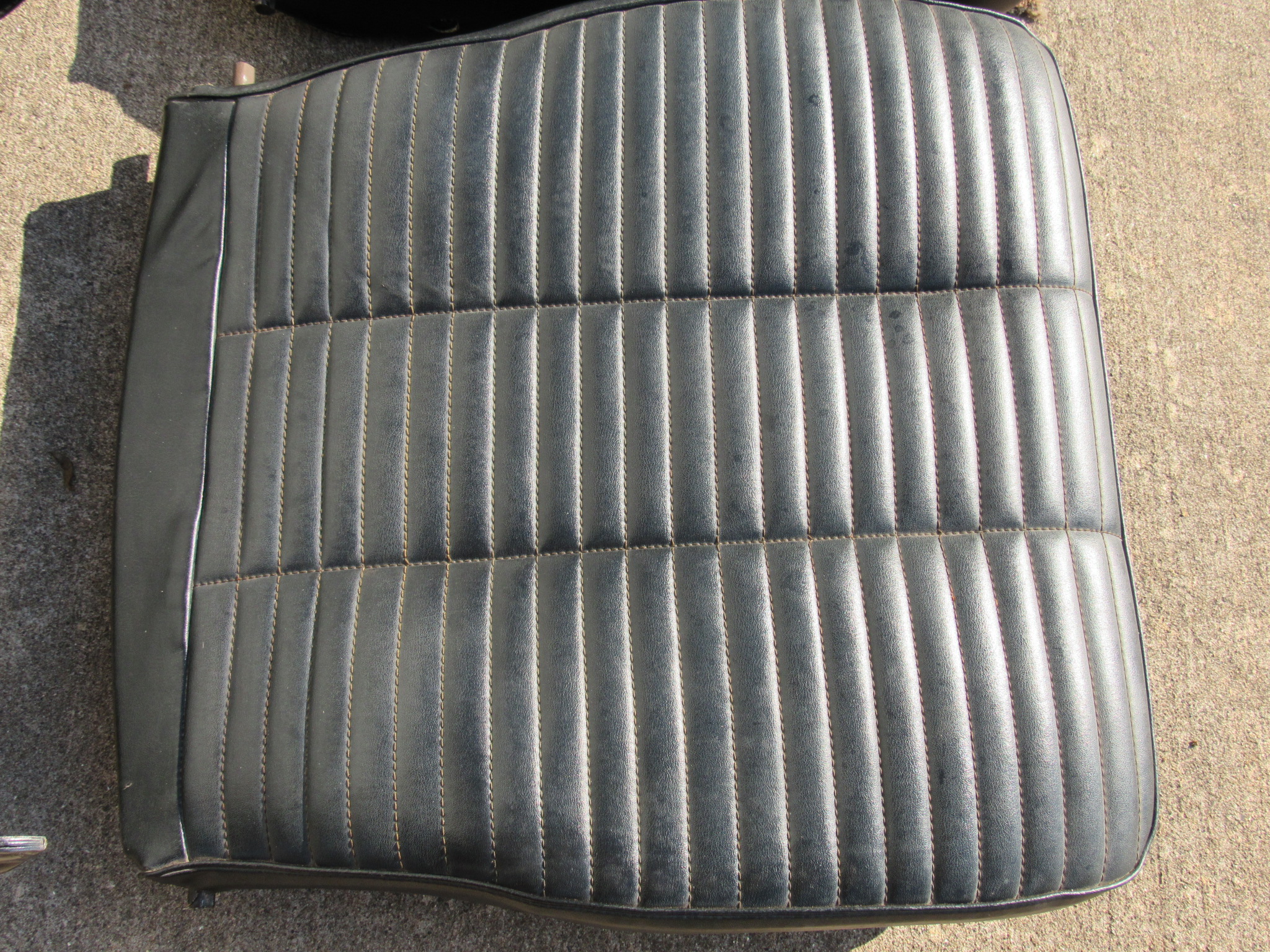 Front Bucket Seat Pkg# 2577743 - Pair - Dodge Charger - 1966 - USED - SHIPS FREE TO LOWER 48 - Image 19