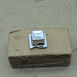 Windshield / Tailgate Washer Switch Button# 2864008 / 2947023 - B - Body - 1968-70 - USED - SHIPS FREE TO LOWER 48