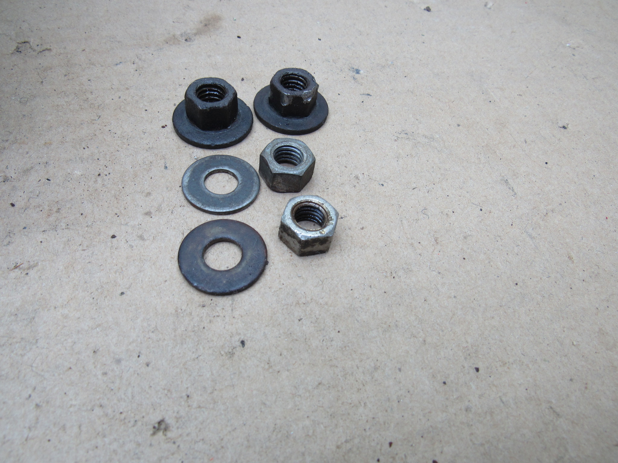 Rear Bumper Guard / Cushion Pkg 3686520-1 / 3754212-3 / 3686590-1 - Dodge Challenger - 1974 - USED - SHIPS FREE TO LOWER 48 - Image 9