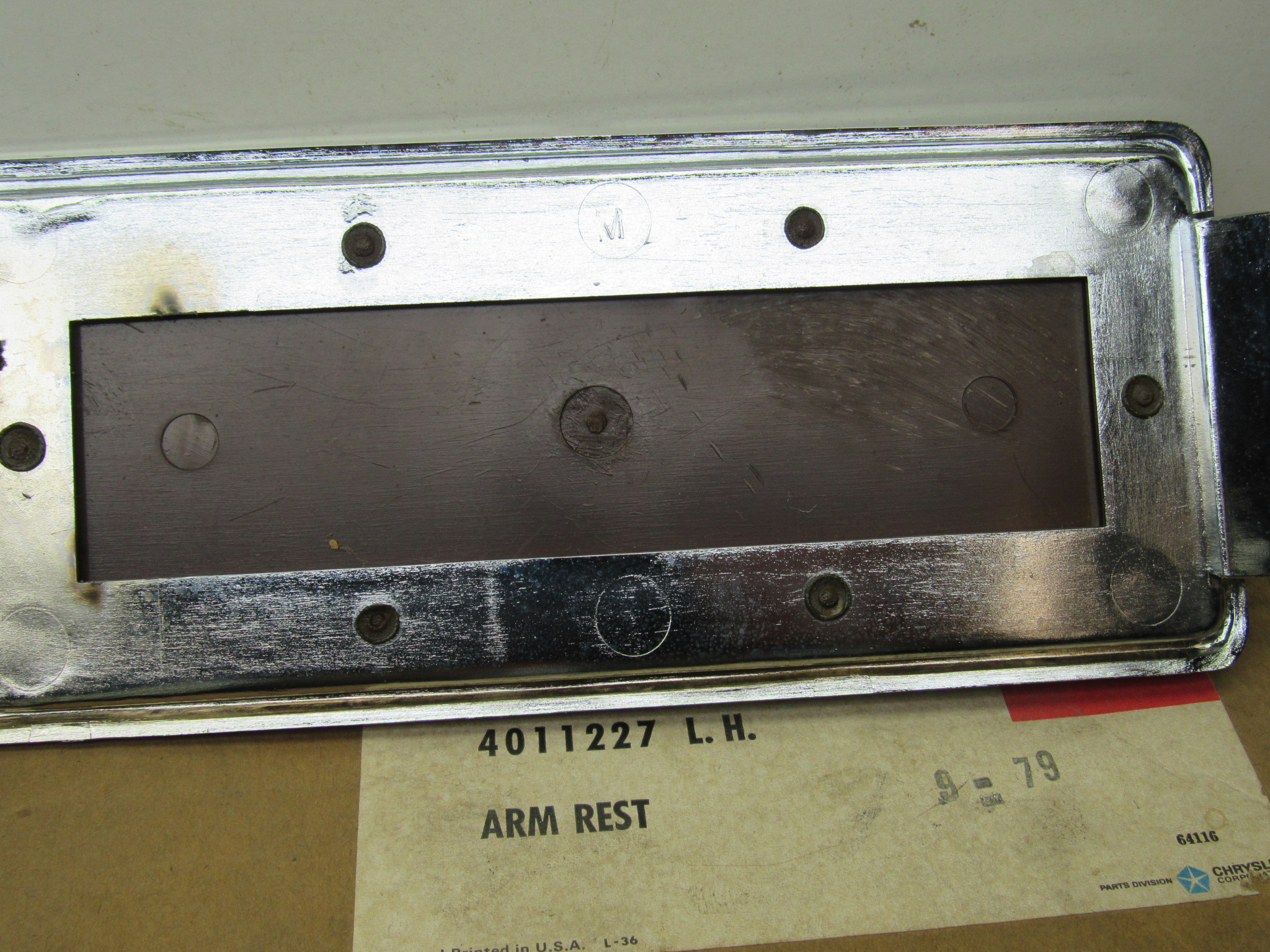 Front Door Armrest Bezel Assy# 4011227 - LH - Chrysler New Yorker - 1979-81 - NOS - SHIPS FREE TO LOWER 48 - Image 5