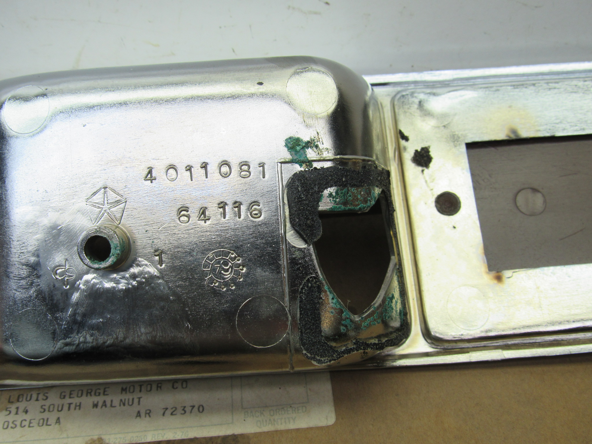 Front Door Armrest Bezel Assy# 4011227 - LH - Chrysler New Yorker - 1979-81 - NOS - SHIPS FREE TO LOWER 48 - Image 4